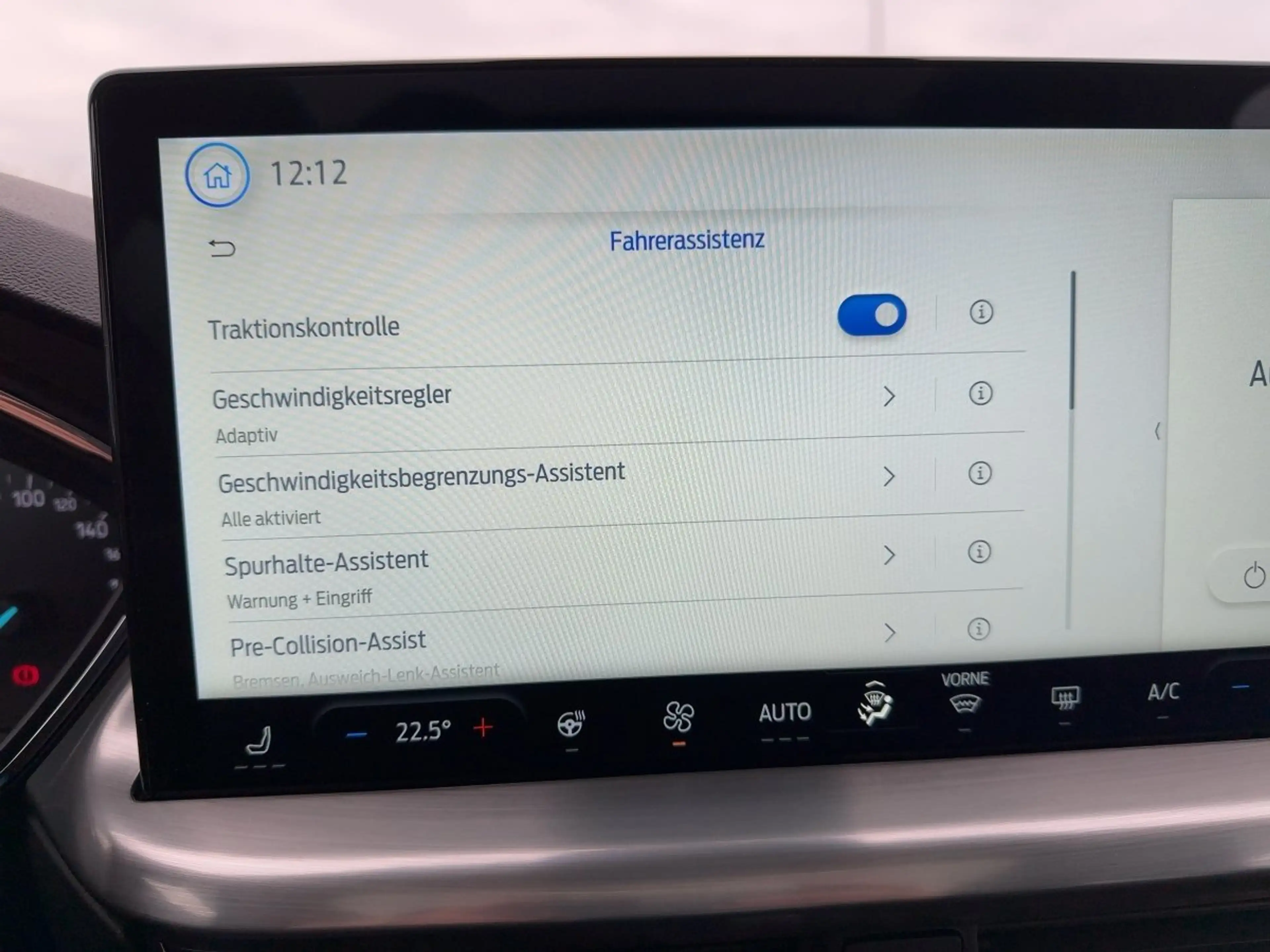 Ford Focus Titanium Edition LED+Glasdach+Kamera+SHZ — photo 12