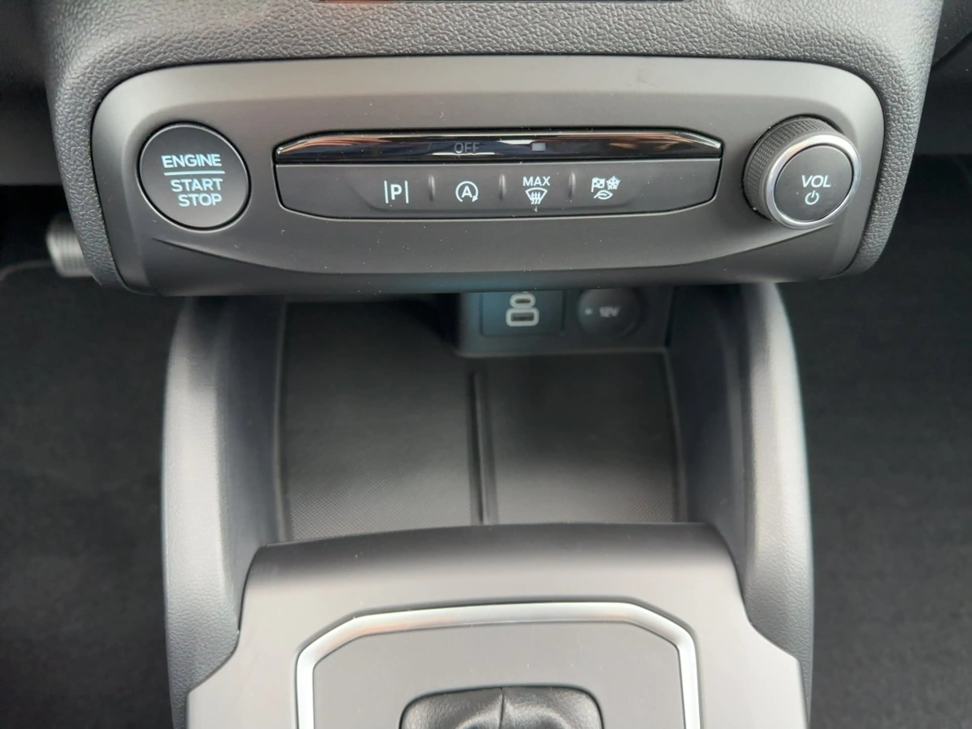 Ford Focus Titanium Edition LED+Glasdach+Kamera+SHZ — photo 15
