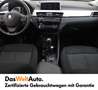 BMW X1 sDrive16d Advantage Schwarz - thumbnail 17
