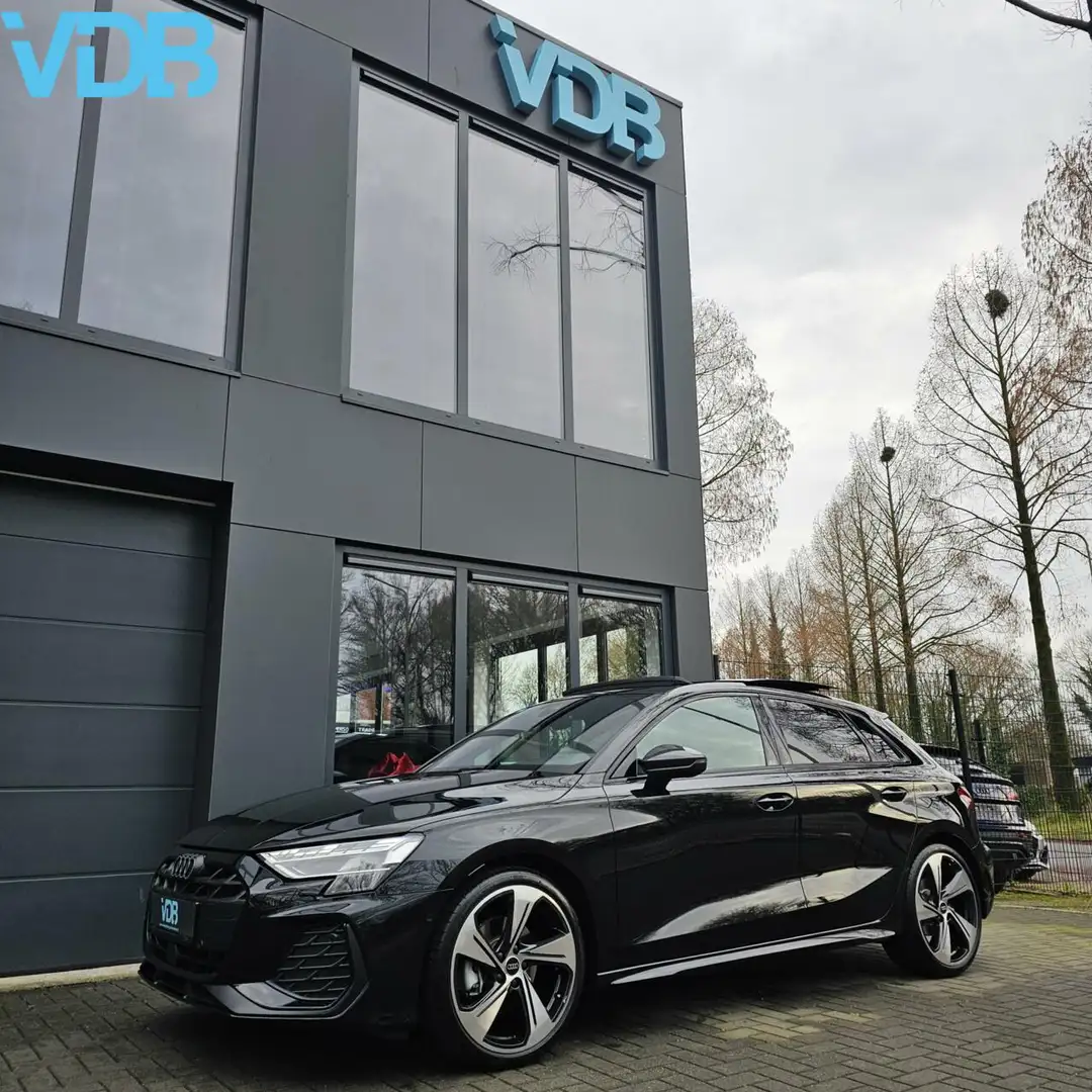 Audi A3 Sportback 35 TFSI S-Line FACELIFT RS STOELEN CARBO Zwart - 2