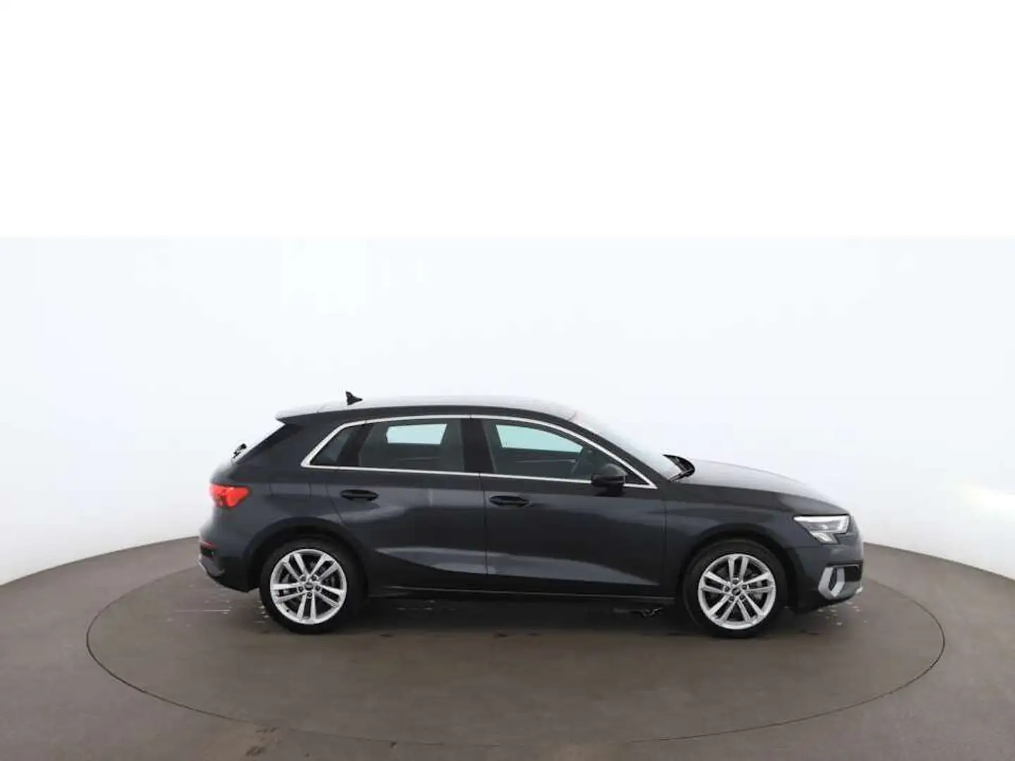 Audi A3 Sportback 40 TFSI e Aut LED RADAR ASSIST PDC Grau - 2