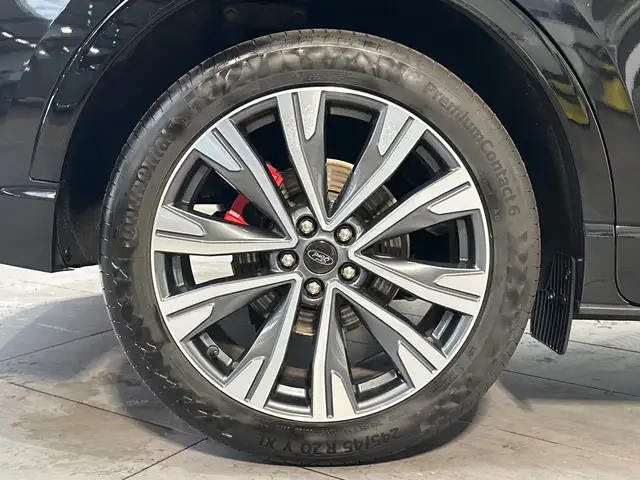 Ford Kuga view 3