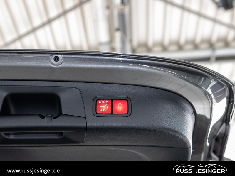 Mercedes-Benz GLA 180 Special Edition AMG *AHK*Cam*TotW*KeyGo — photo 9