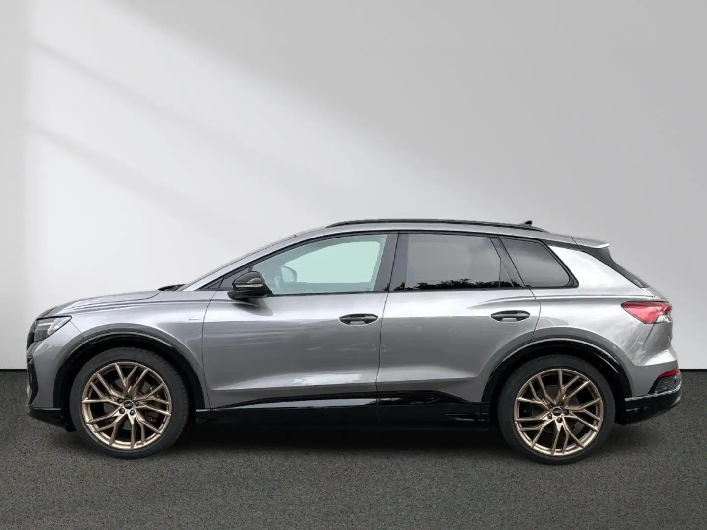 Audi Q4 e-tron 50 quattro MMI Matrix B&O Grijs - 2