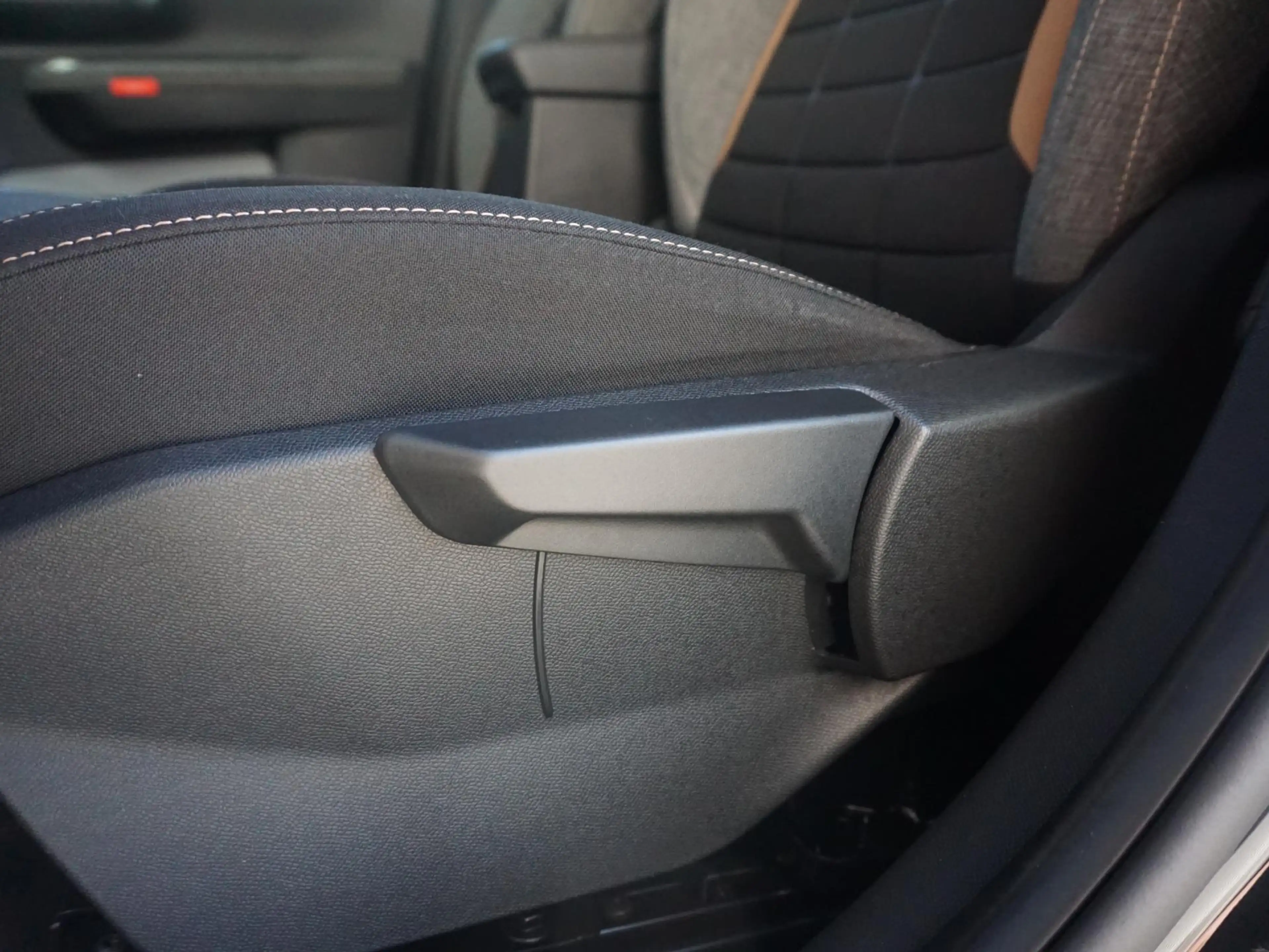 Citroen C3 Aircross 1.2 Hybrid 145pk Plus Climate control — photo 9