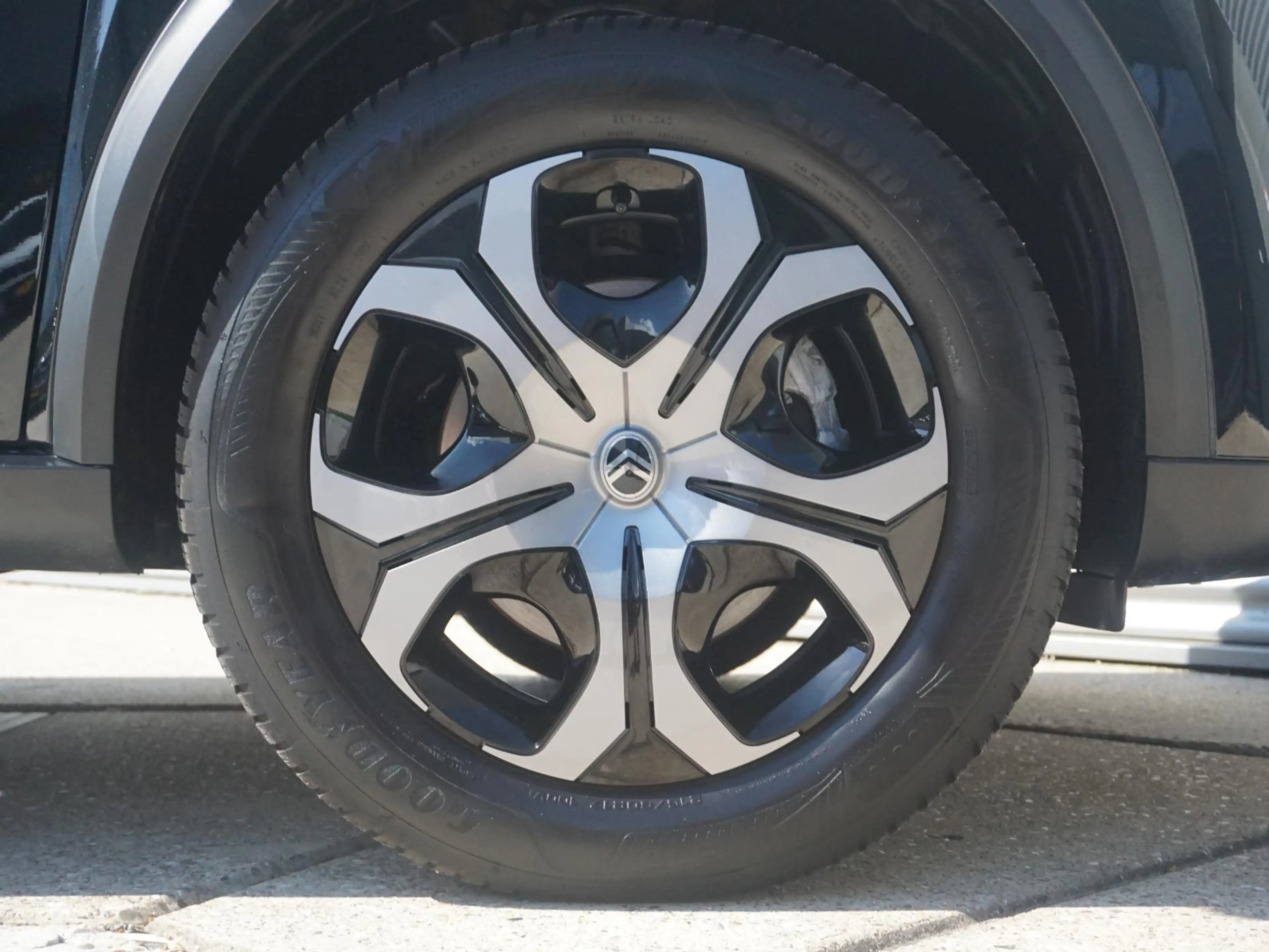 Citroen C3 Aircross 1.2 Hybrid 145pk Plus Climate control — photo 7