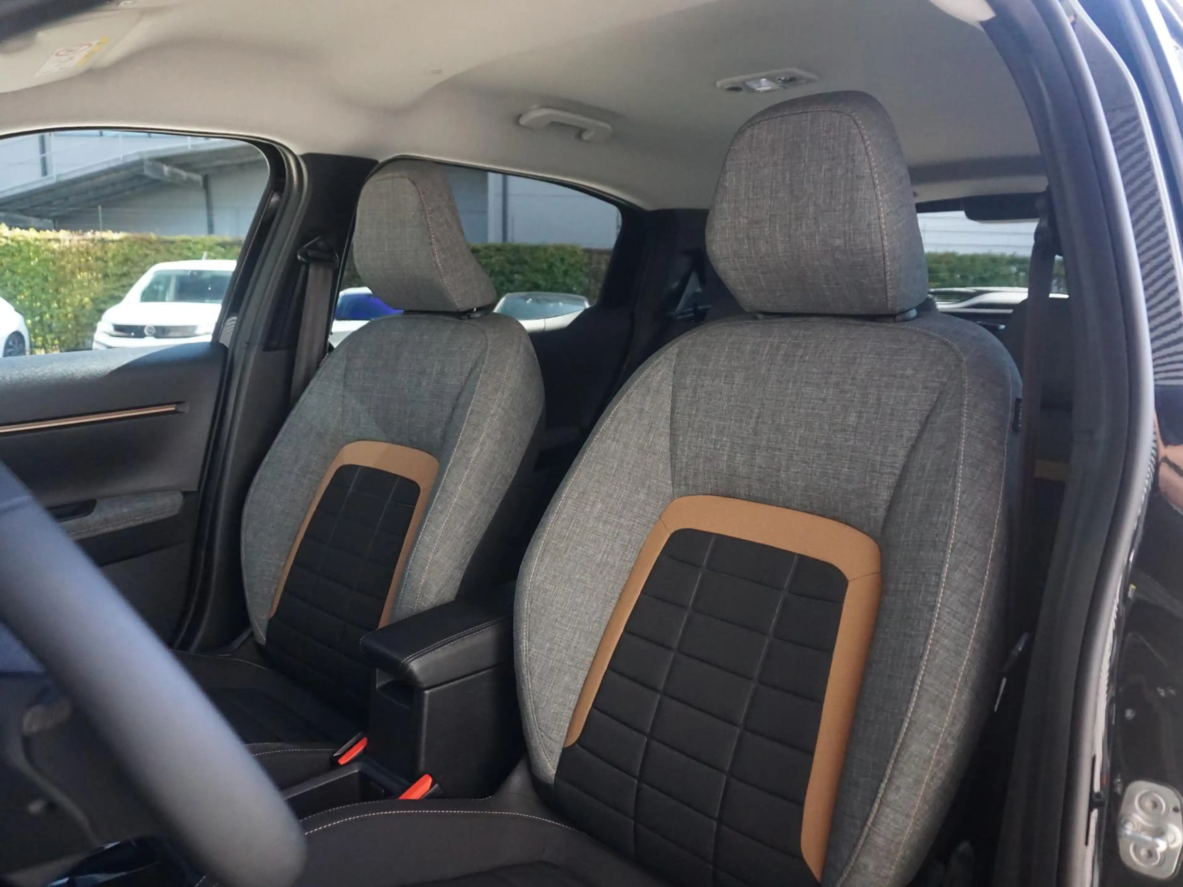 Citroen C3 Aircross 1.2 Hybrid 145pk Plus Climate control — photo 10
