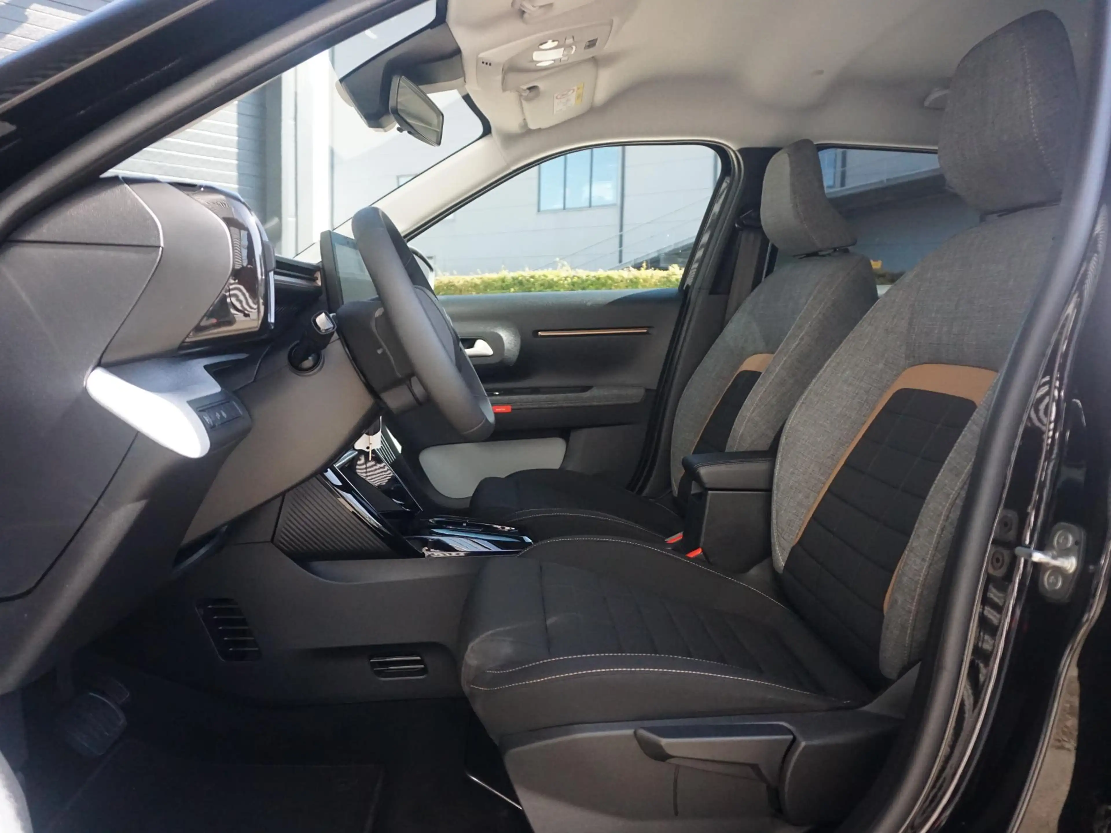 Citroen C3 Aircross 1.2 Hybrid 145pk Plus Climate control — photo 8