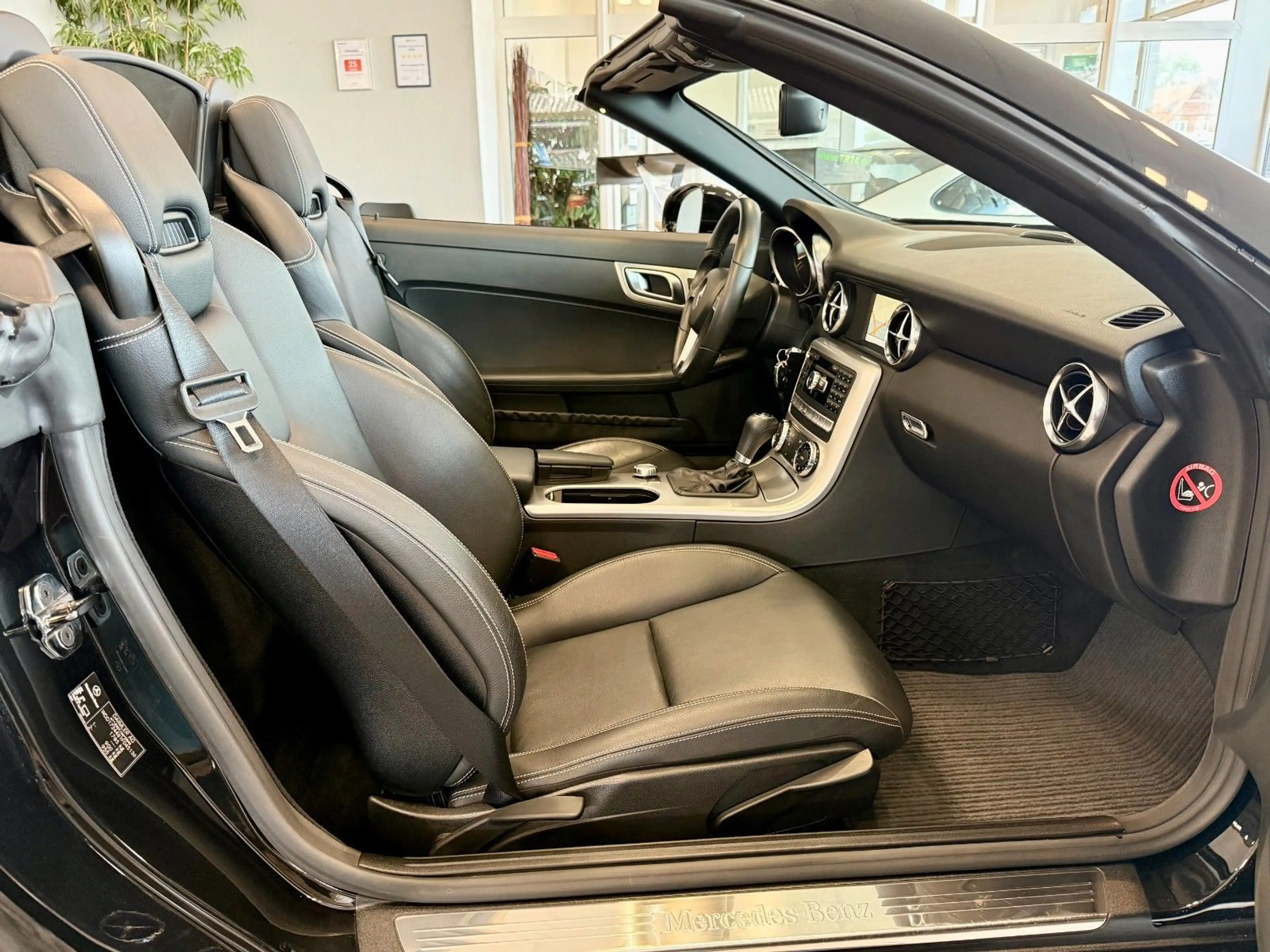 Mercedes-Benz SLK 200 7G-Tronic/AIRSCARF/Panorama/MB-Historie — photo 13