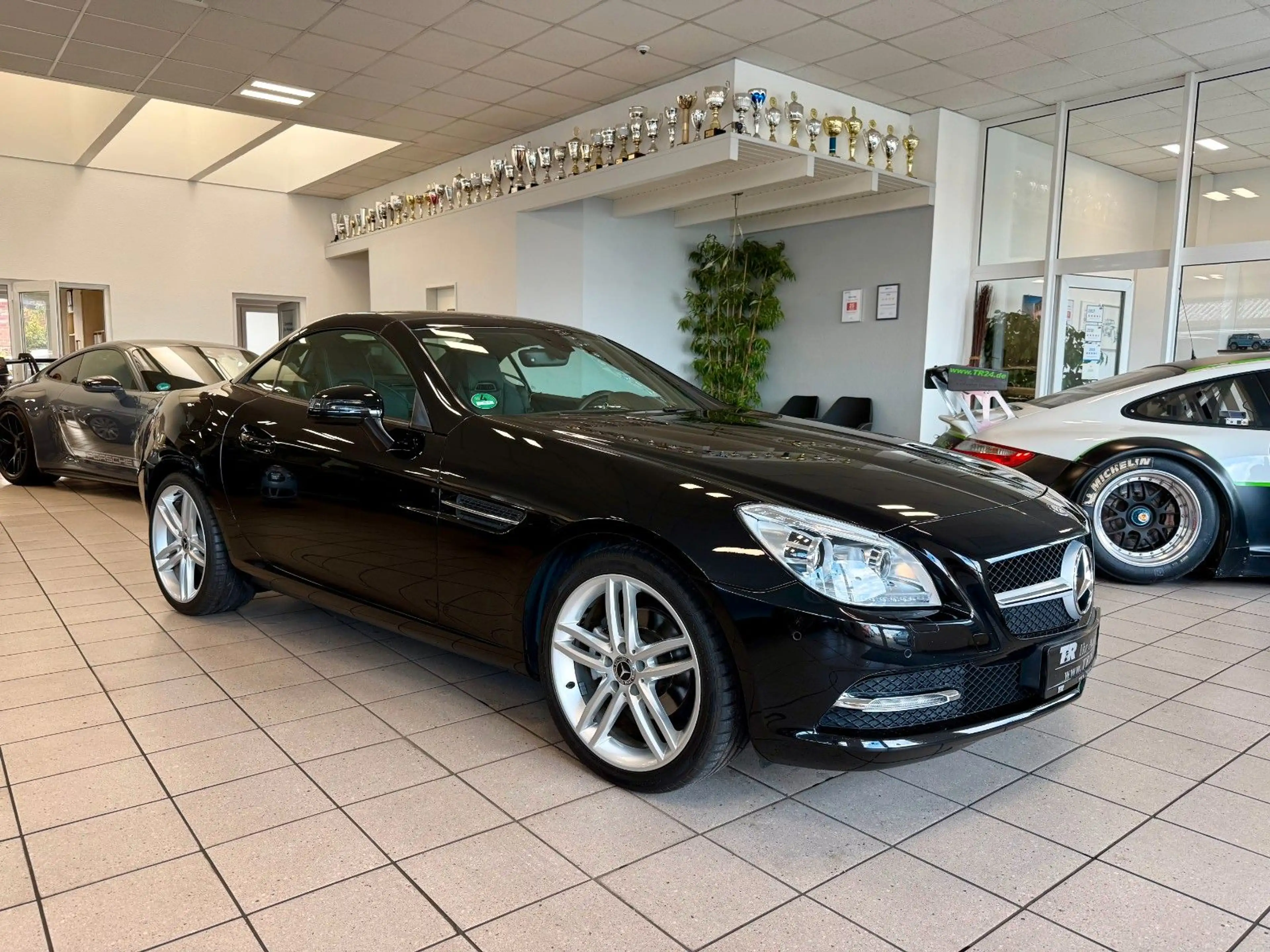 Mercedes-Benz SLK 200 7G-Tronic/AIRSCARF/Panorama/MB-Historie — photo 2
