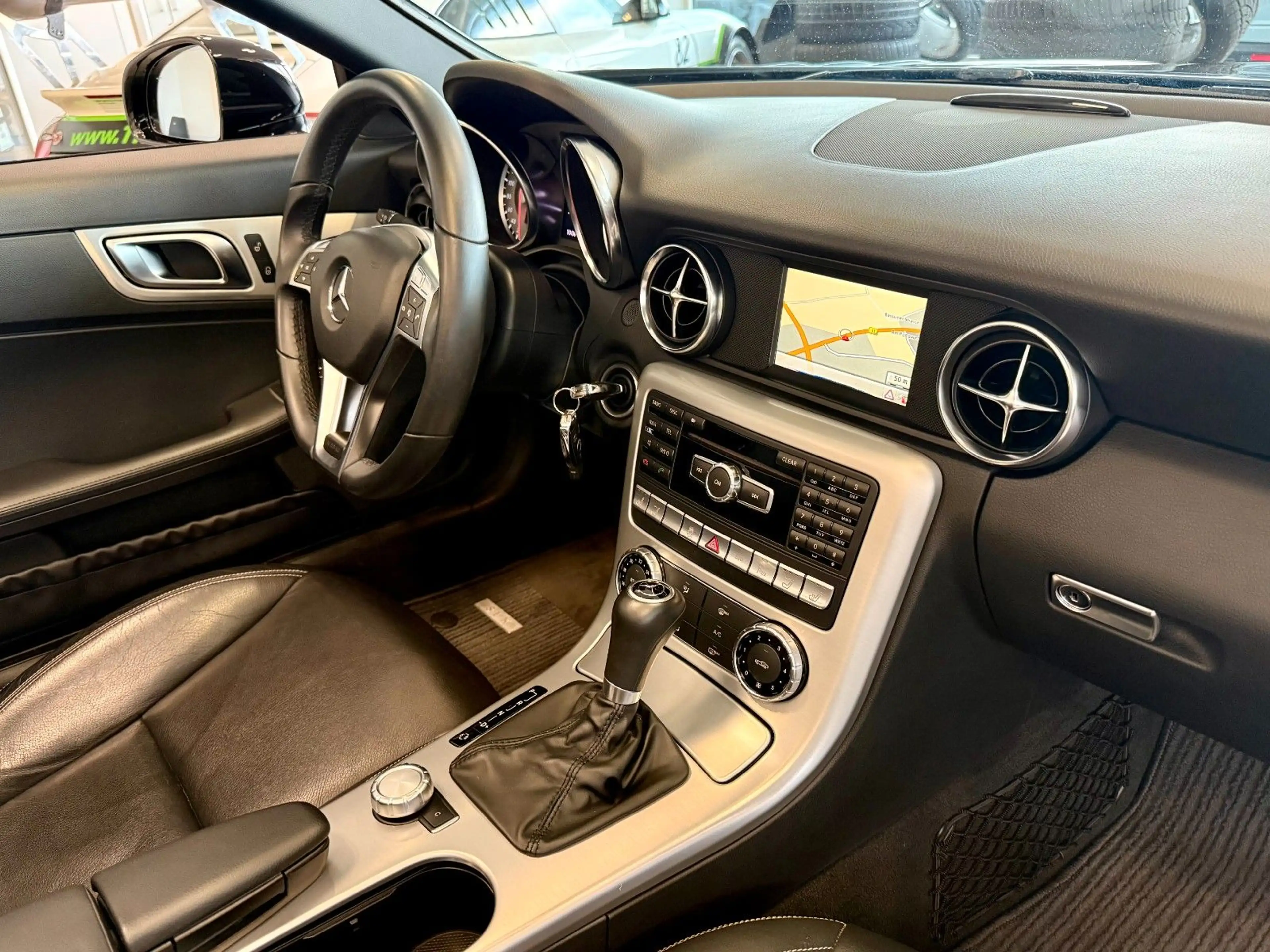 Mercedes-Benz SLK 200 7G-Tronic/AIRSCARF/Panorama/MB-Historie — photo 14