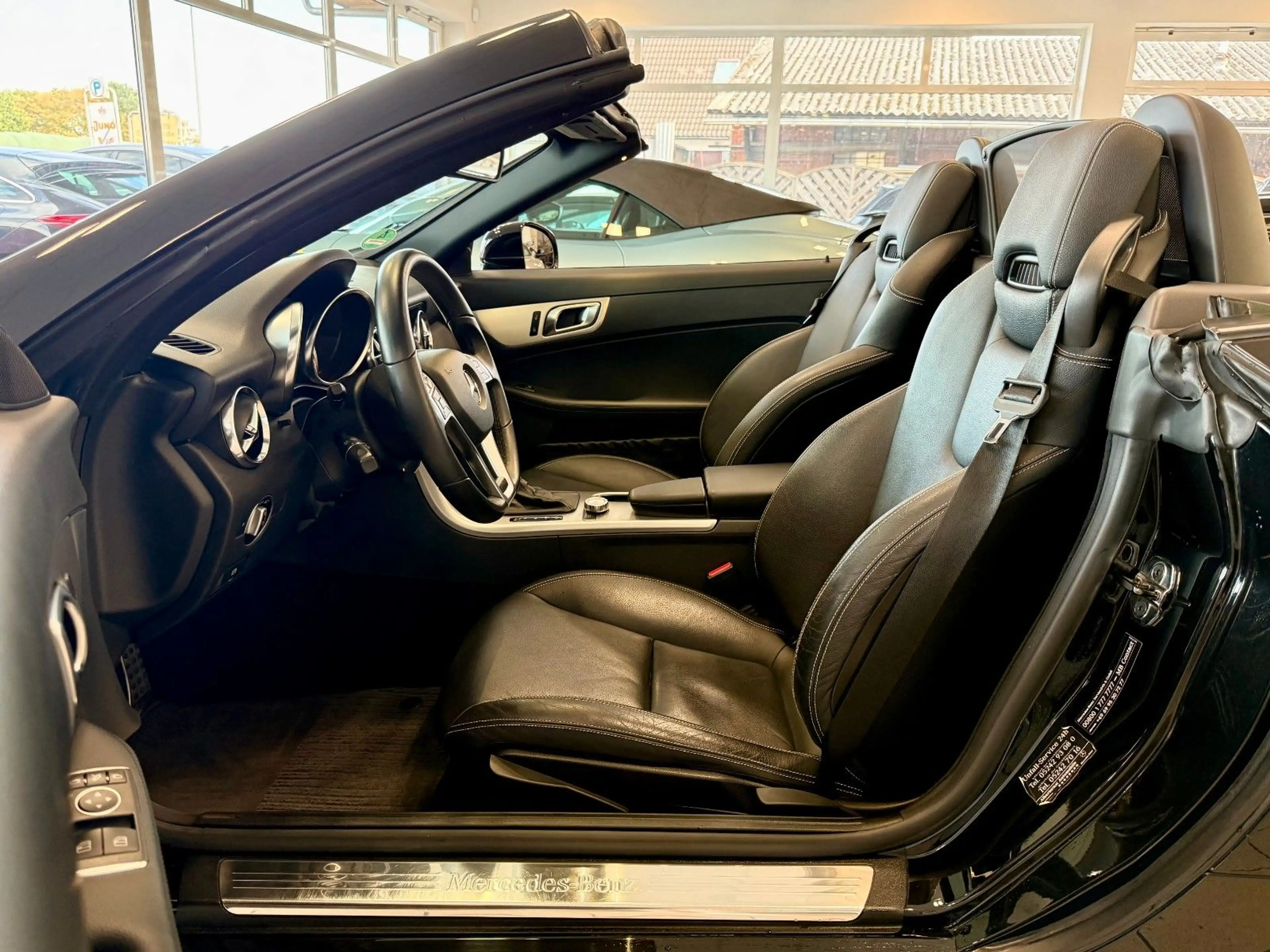 Mercedes-Benz SLK 200 7G-Tronic/AIRSCARF/Panorama/MB-Historie — photo 12
