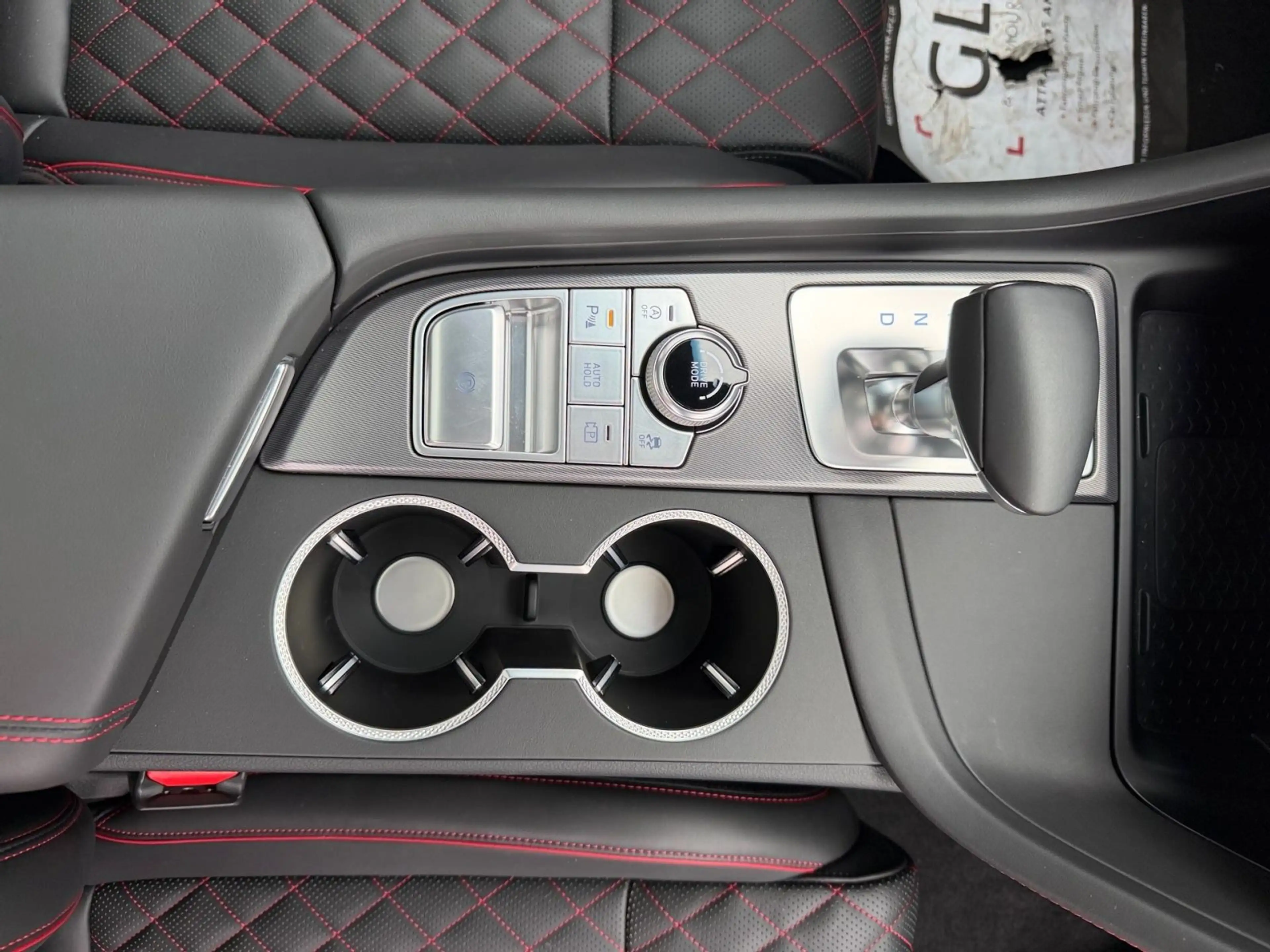 Genesis G70 2.0 T-GDi Sedan Sport 2WD Glasschiebedach — photo 15