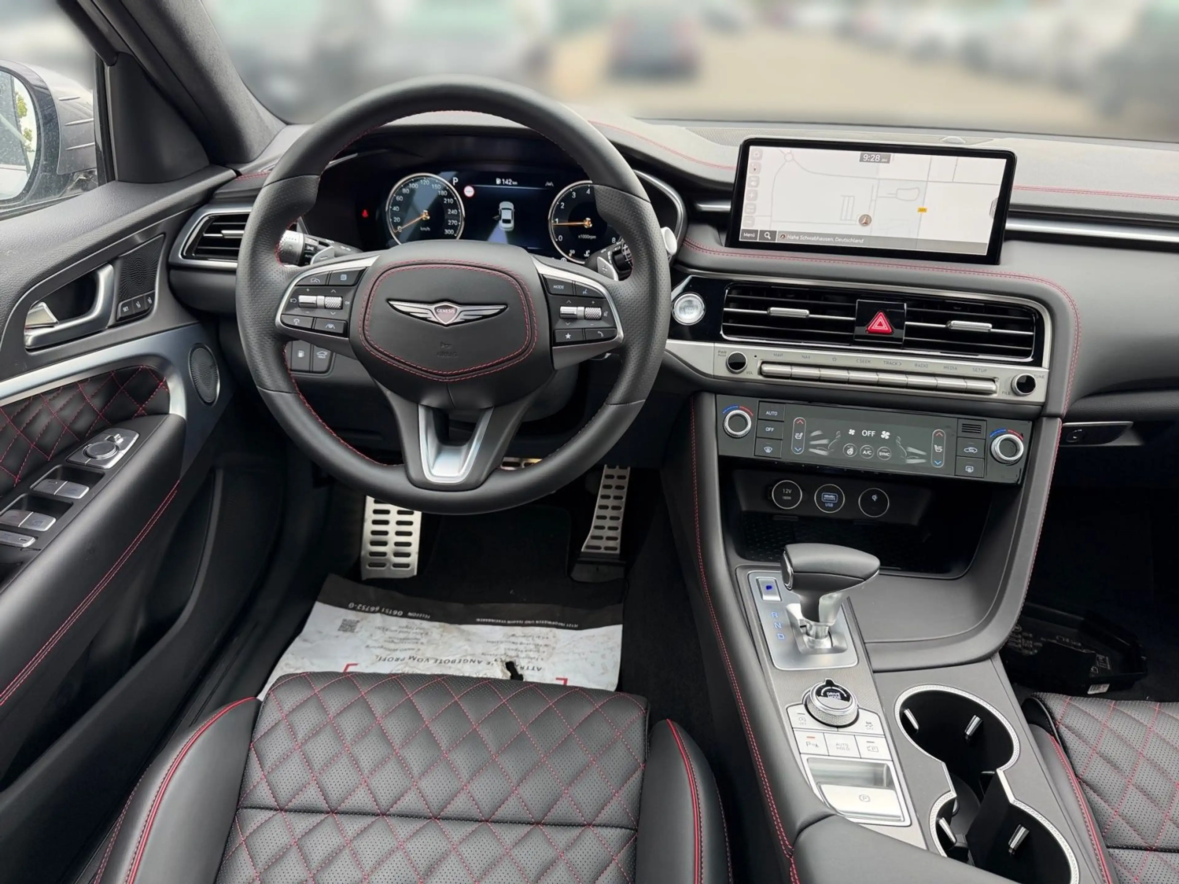 Genesis G70 2.0 T-GDi Sedan Sport 2WD Glasschiebedach — photo 10
