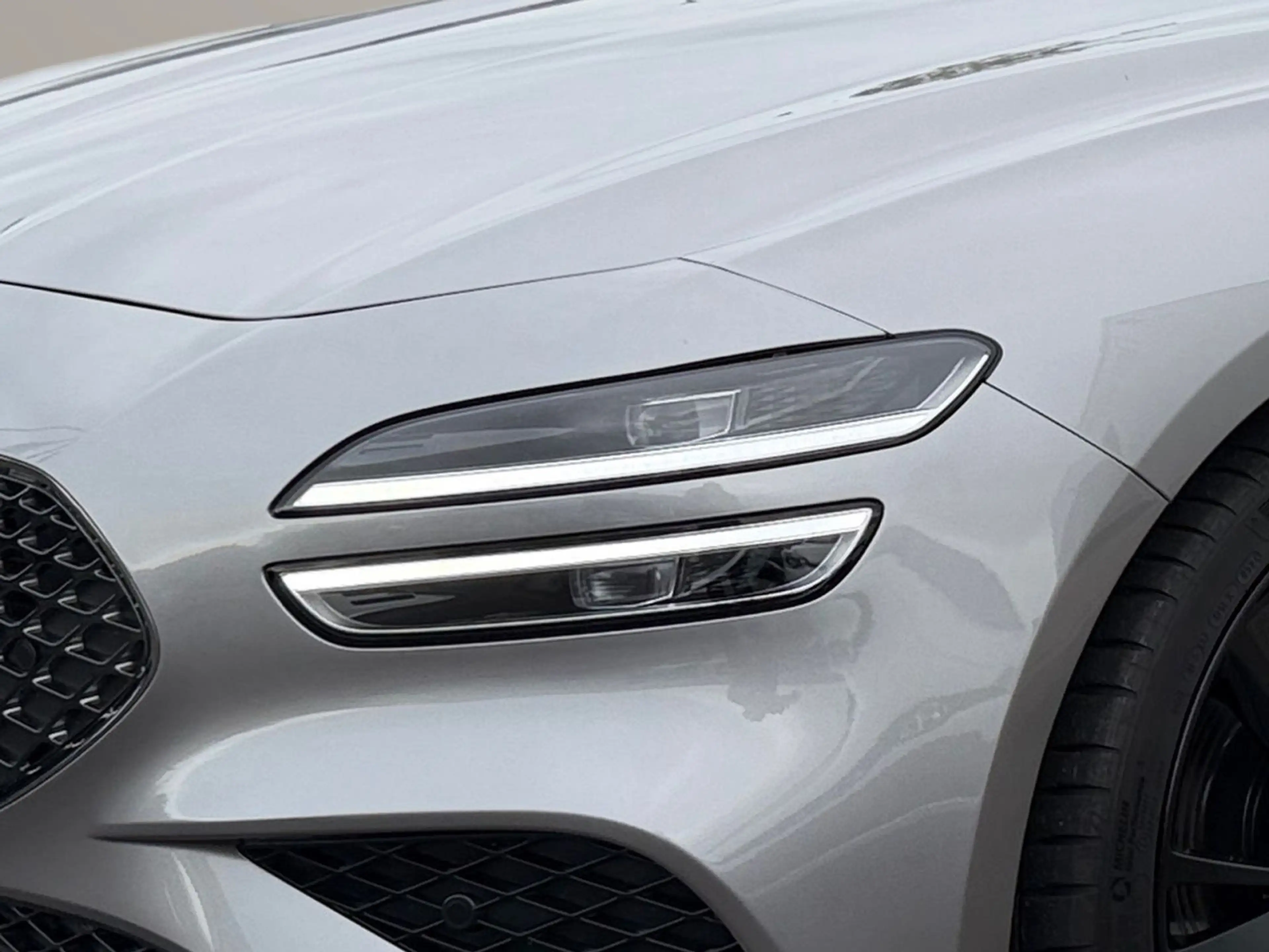 Genesis G70 2.0 T-GDi Sedan Sport 2WD Glasschiebedach — photo 5