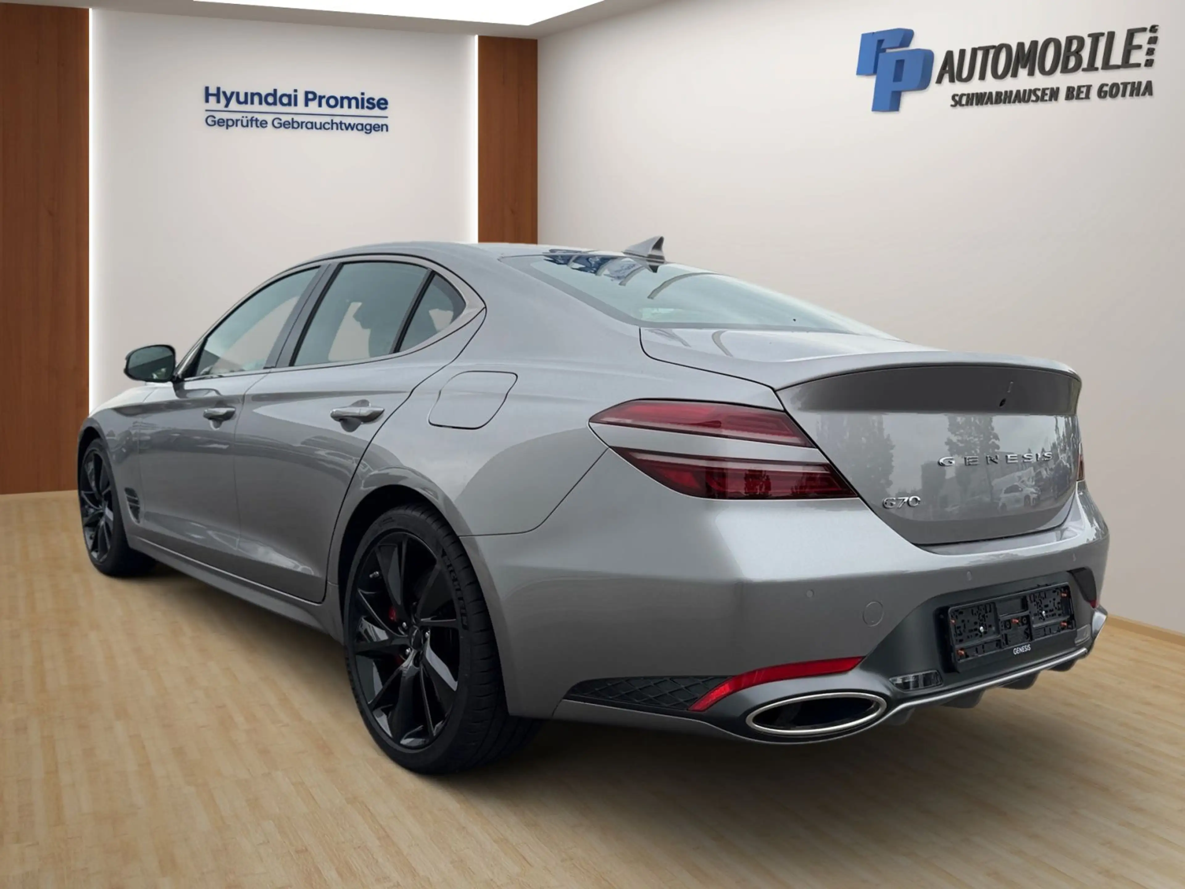 Genesis G70 2.0 T-GDi Sedan Sport 2WD Glasschiebedach — photo 4