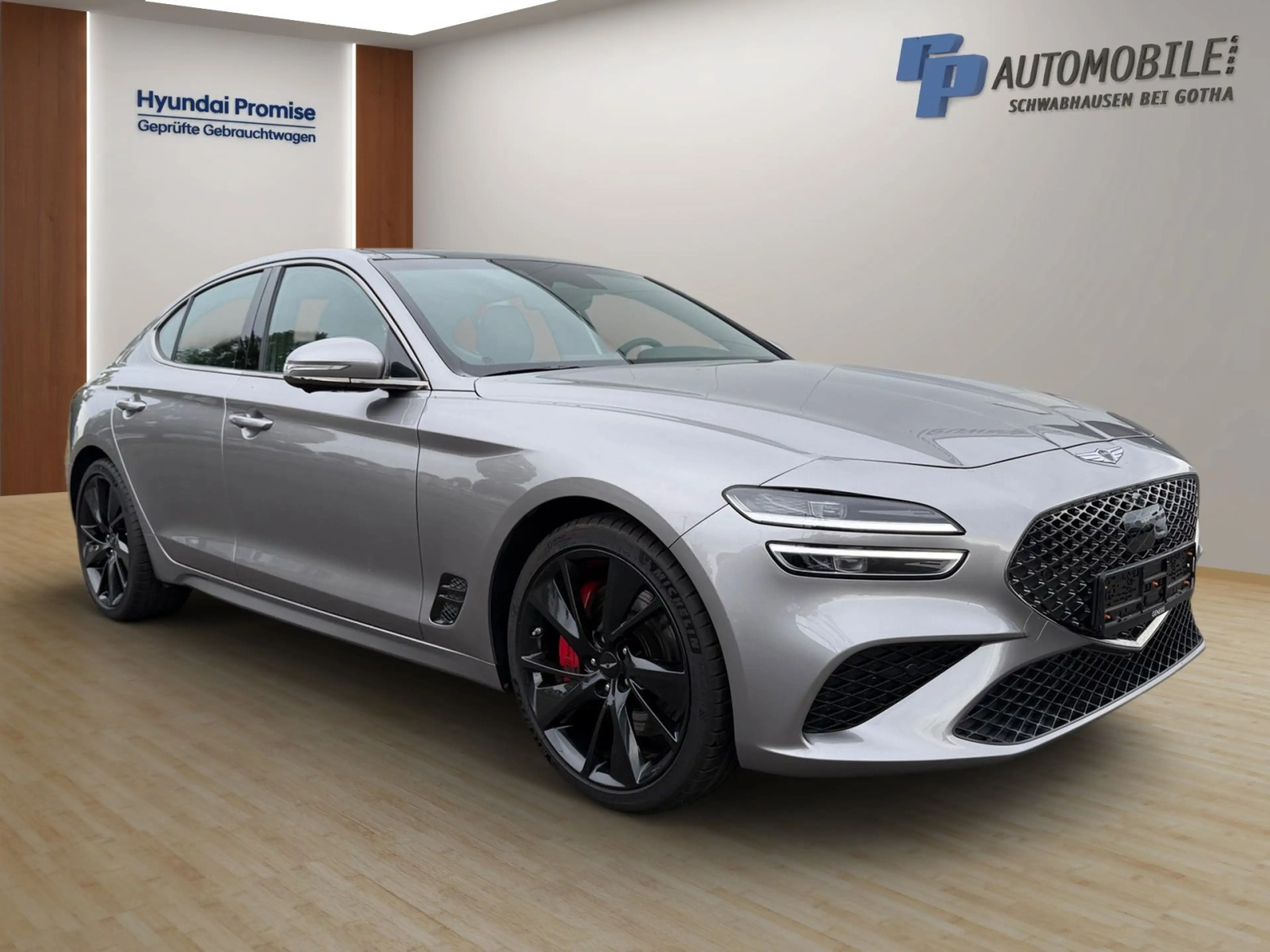 Genesis G70 2.0 T-GDi Sedan Sport 2WD Glasschiebedach — photo 2