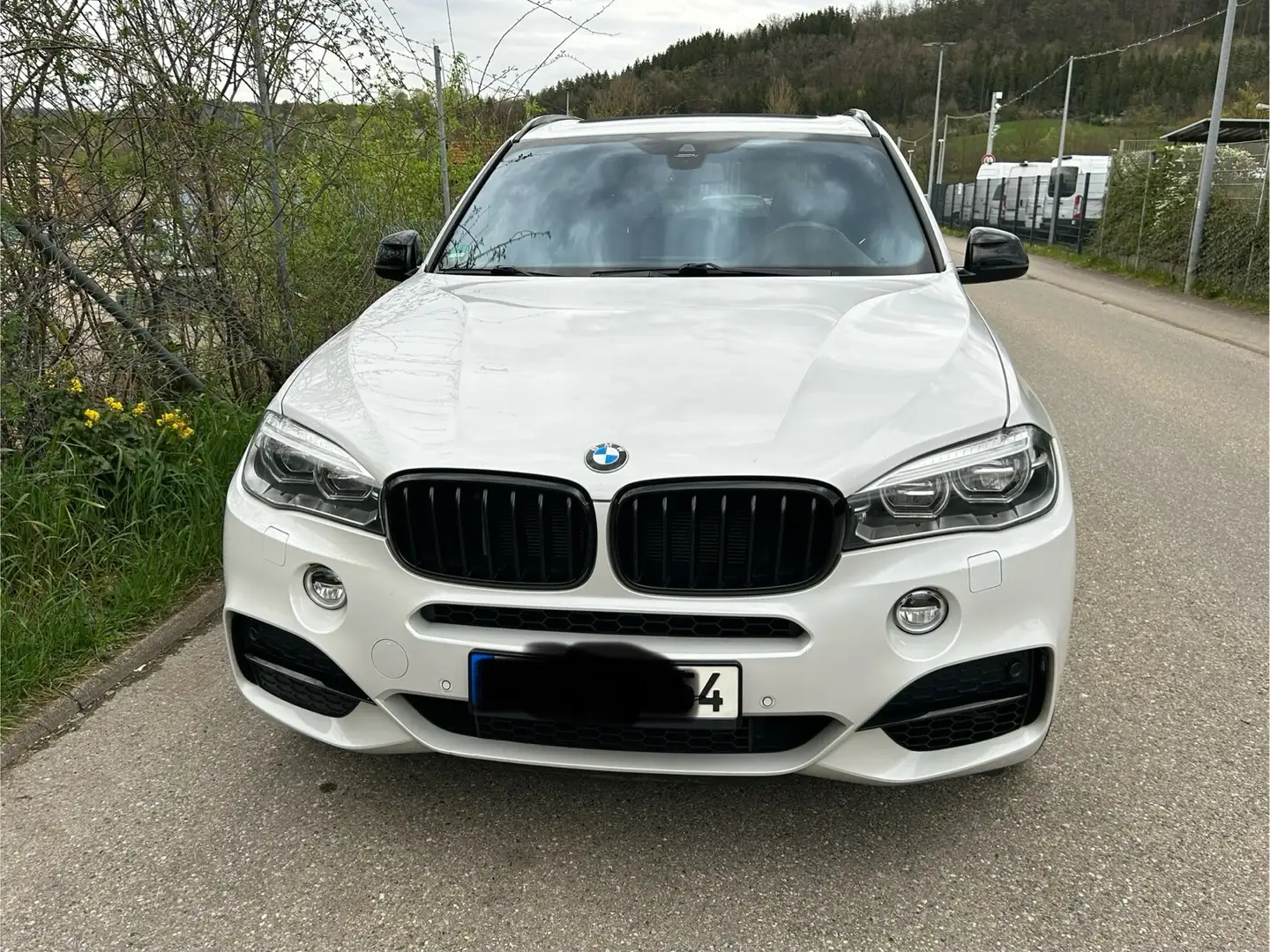 BMW X5 M M50d Sport-Aut. Weiß - 1