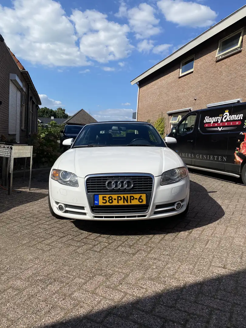 Audi A4 3.2 FSI pro line Wit - 2