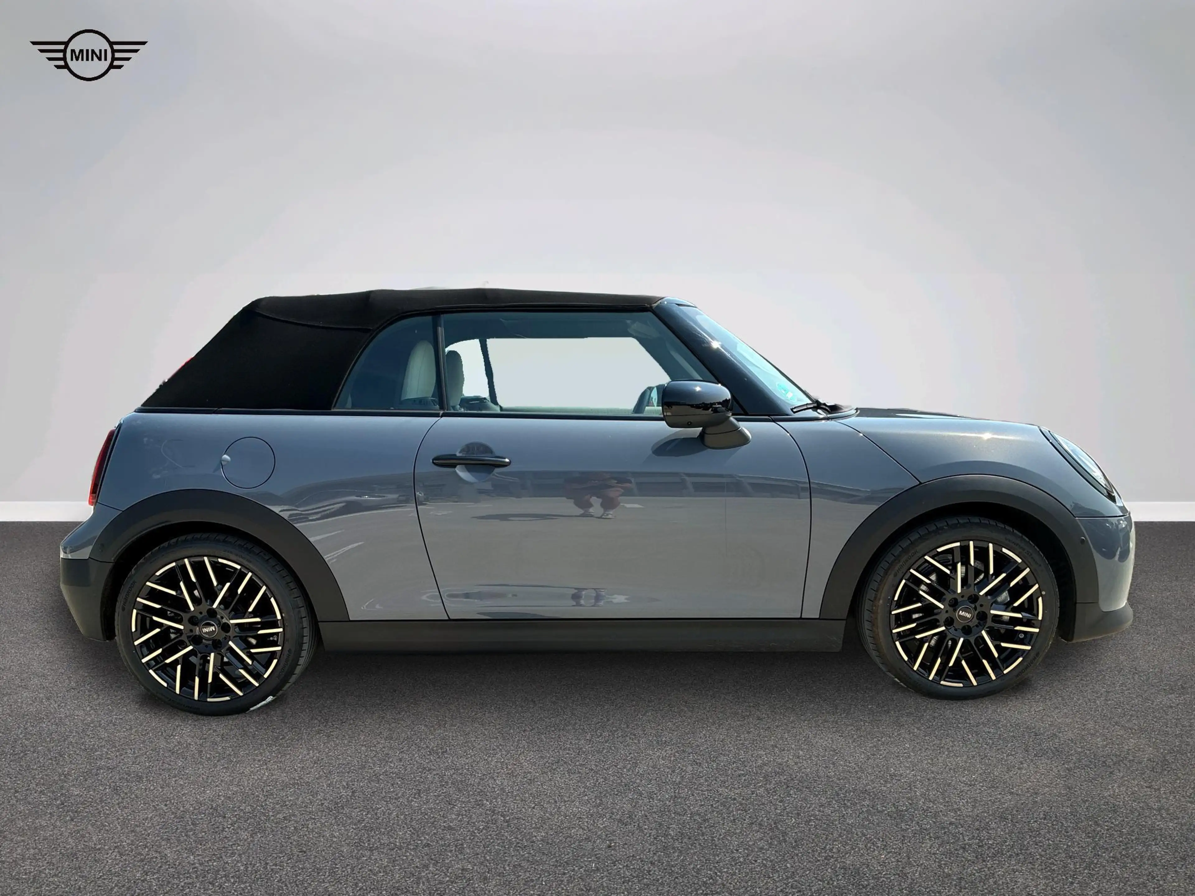 MINI Cooper S Cabrio Favoured Trim — photo 2