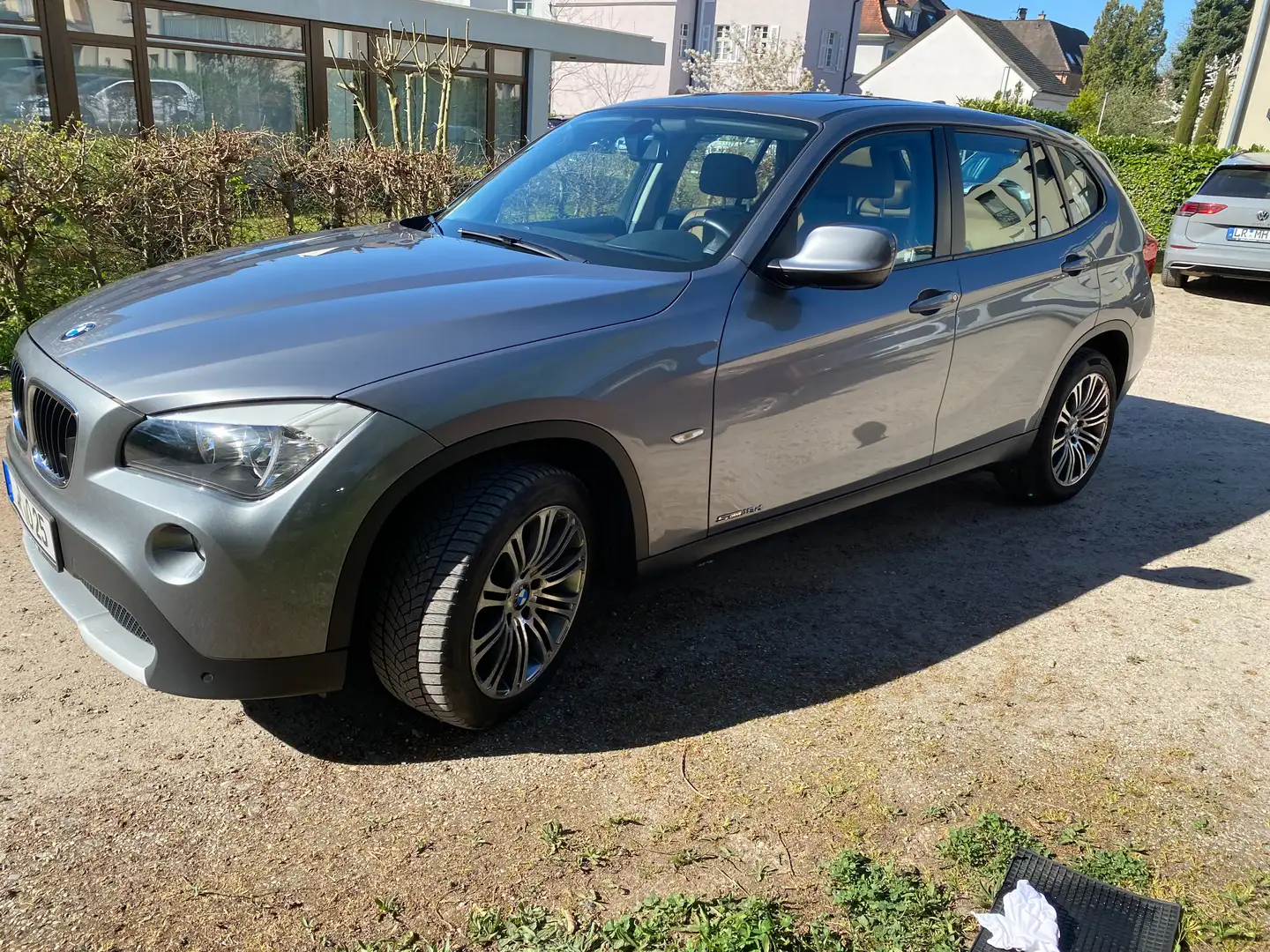 BMW X1 X1 sDrive18d Grau - 2
