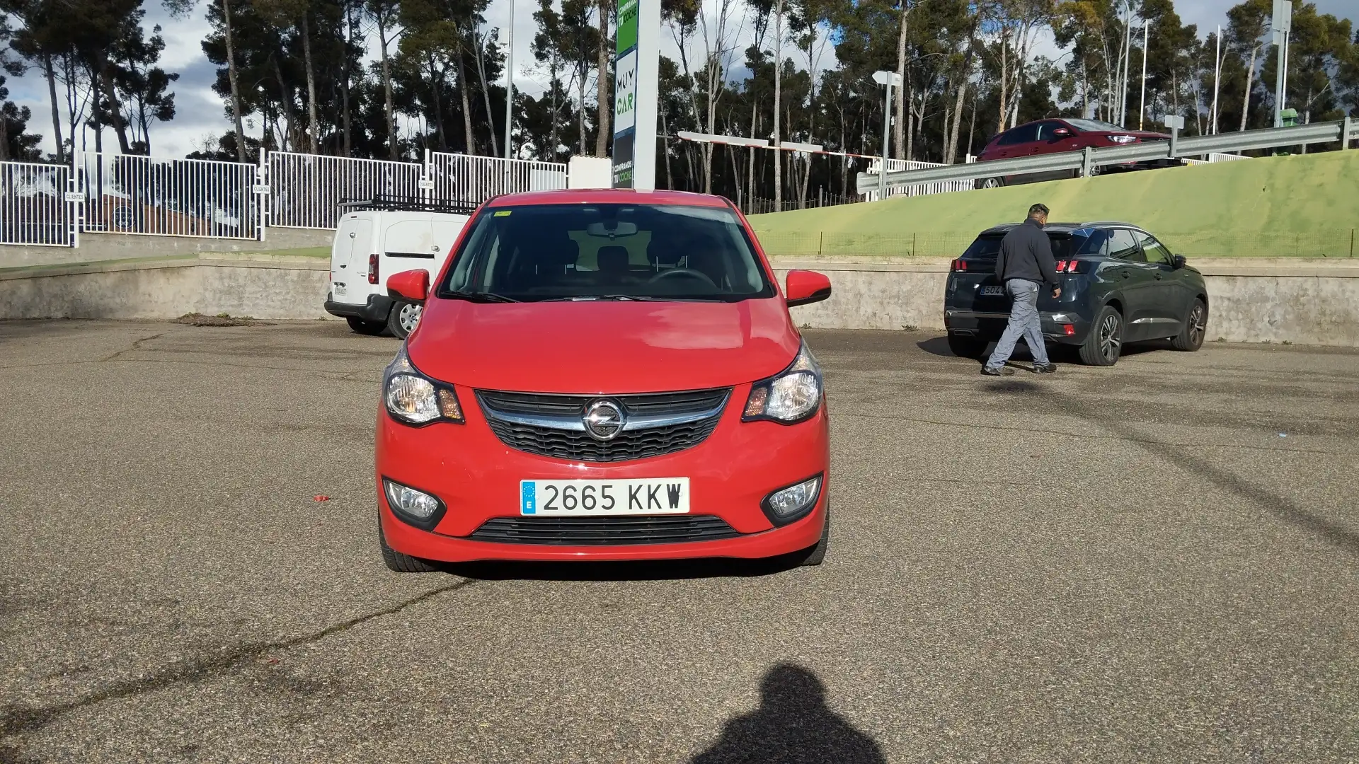 Opel Karl 1.0 Rocks Rojo - 2