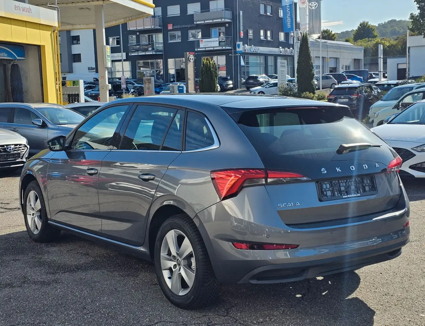 Skoda Scala Style 1,5 TSI DSG Grau - 2