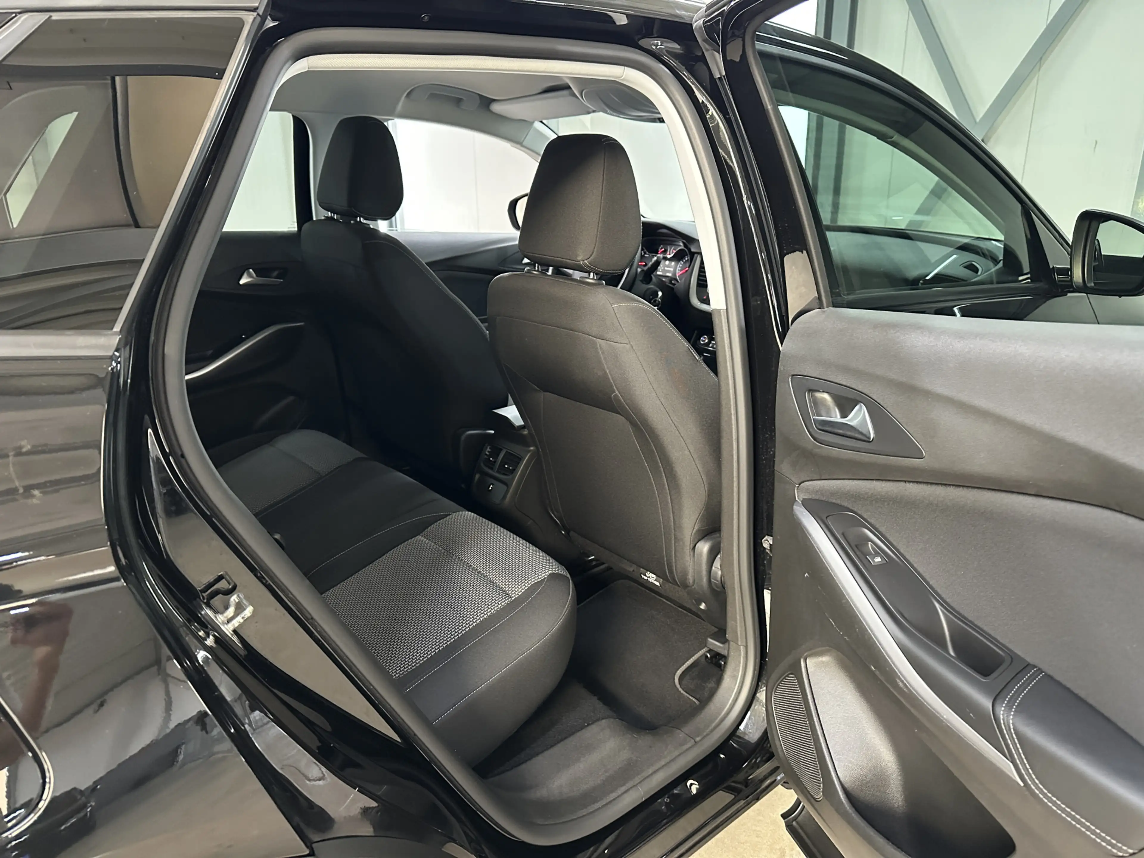 Opel Grandland X 1.2 Turbo Edition 130 pk. Aut. | Navi | Pdc | Trek — photo 30