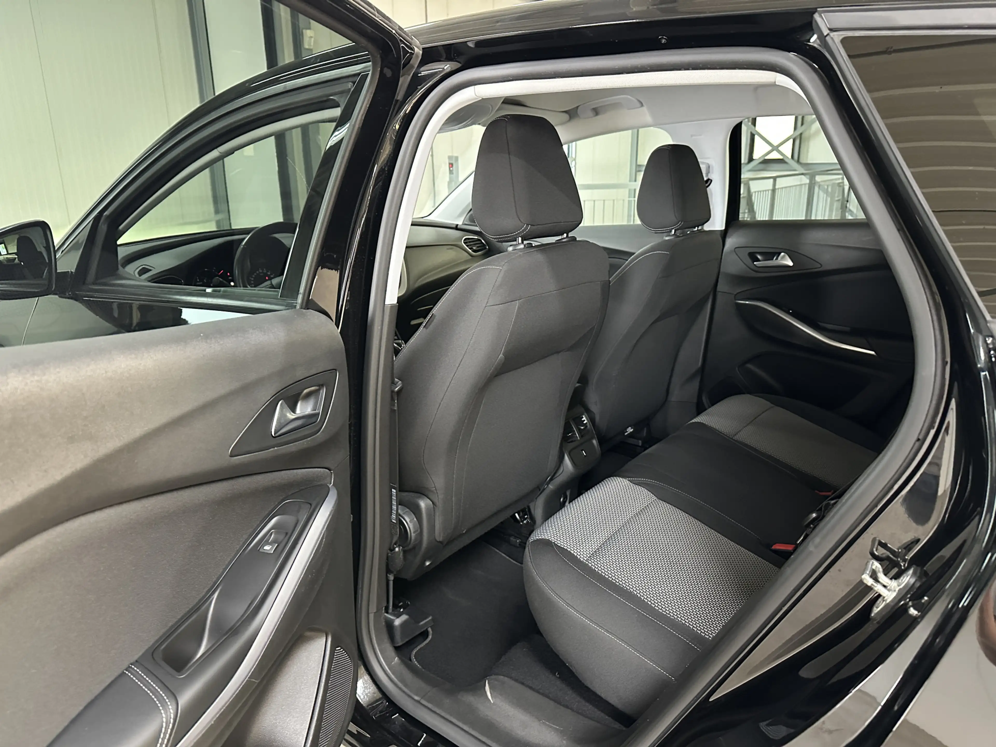 Opel Grandland X 1.2 Turbo Edition 130 pk. Aut. | Navi | Pdc | Trek — photo 27