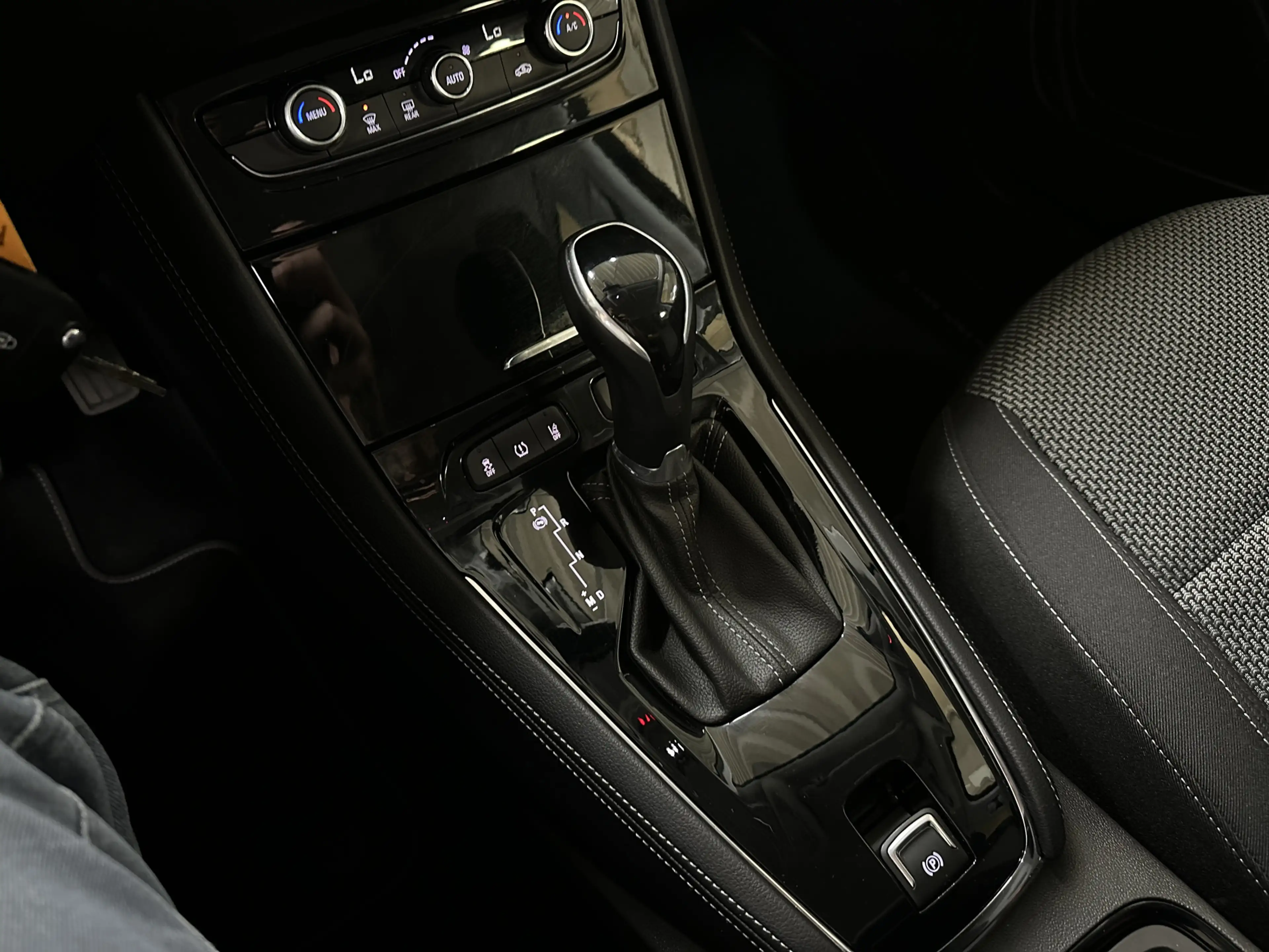 Opel Grandland X 1.2 Turbo Edition 130 pk. Aut. | Navi | Pdc | Trek — photo 23