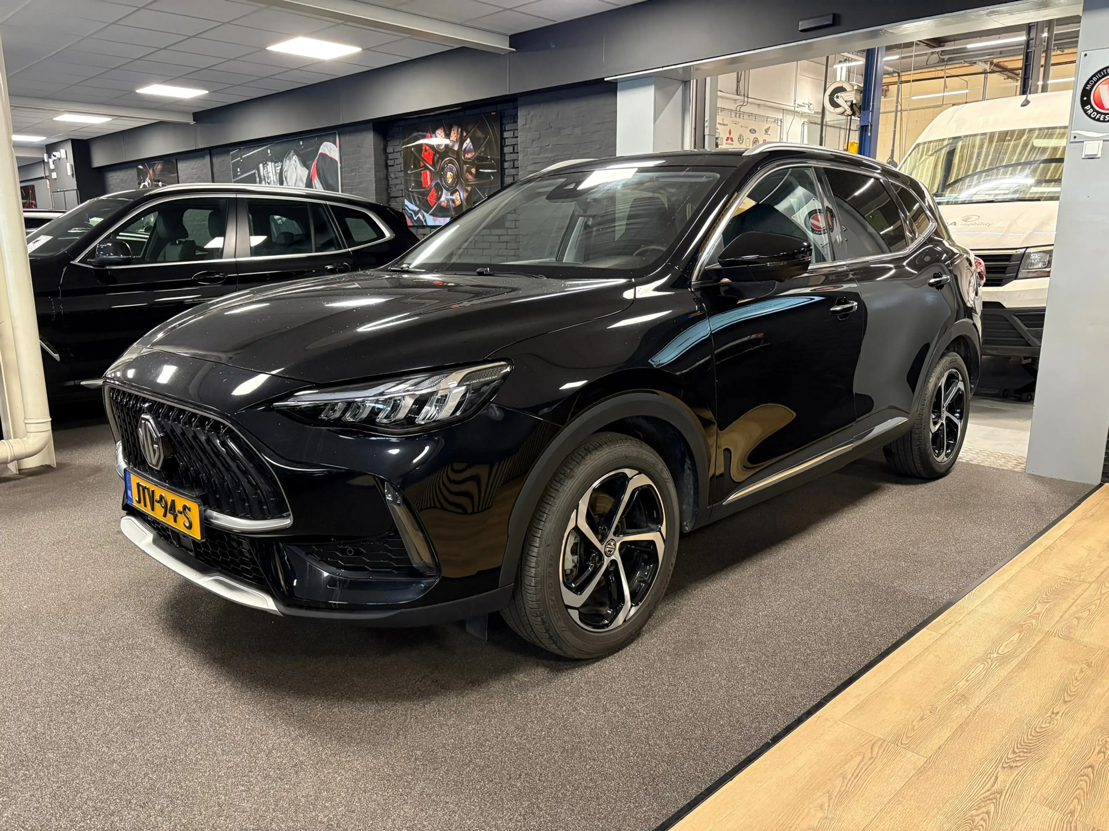 MG EHS 1.5 TGDI Luxury PHEV Facelift / automaat / 360came — photo 2