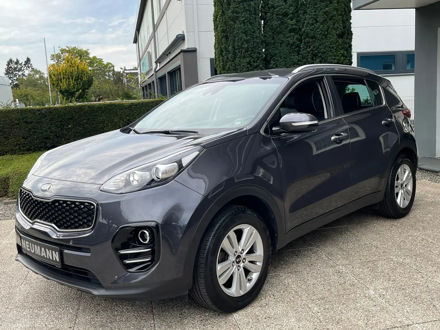 Kia Sportage Dream Team 2WD Gris - 1