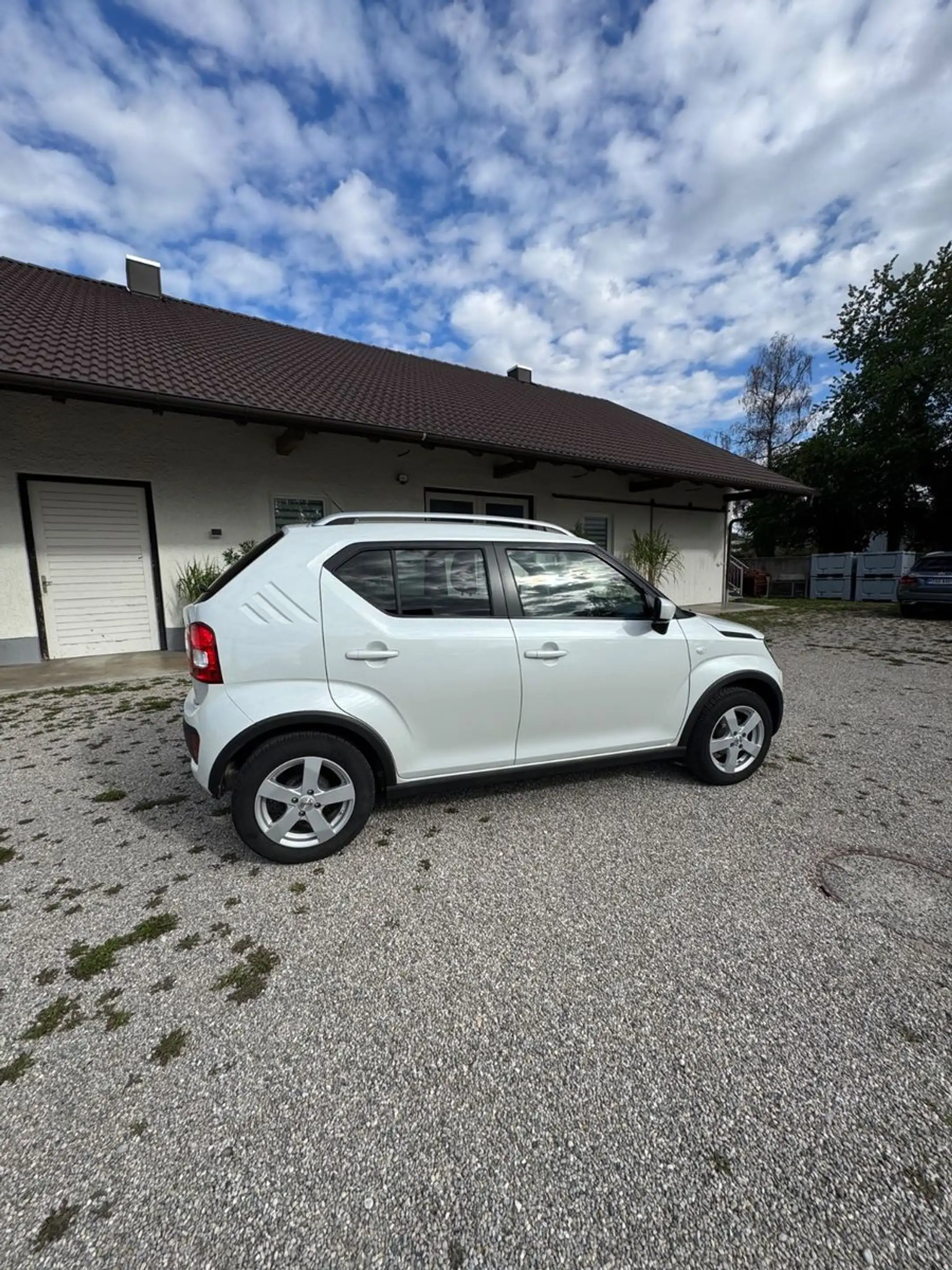 Suzuki Ignis Comfort Shine Automatik Navi Kamera — photo 6
