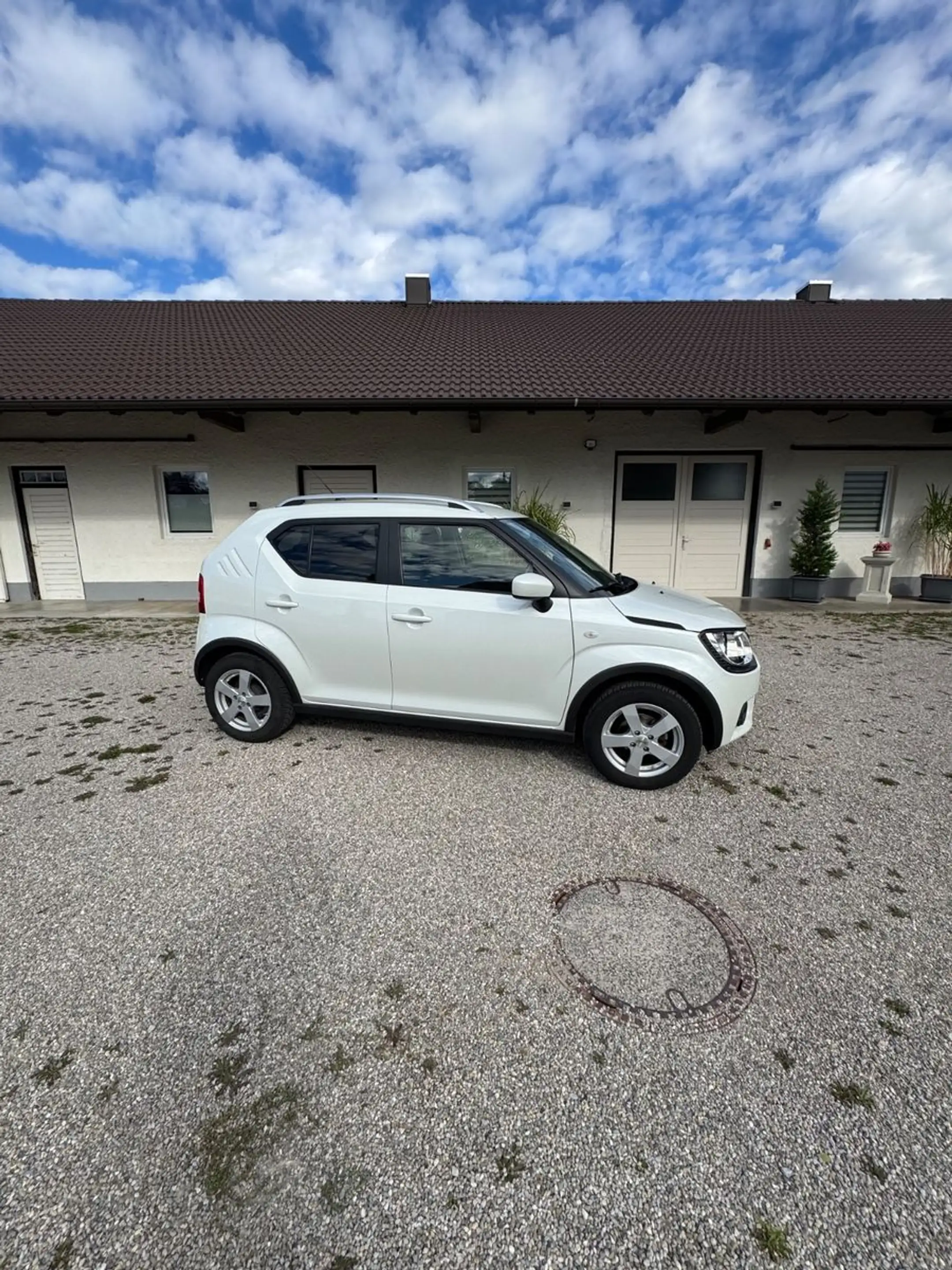 Suzuki Ignis Comfort Shine Automatik Navi Kamera — photo 5
