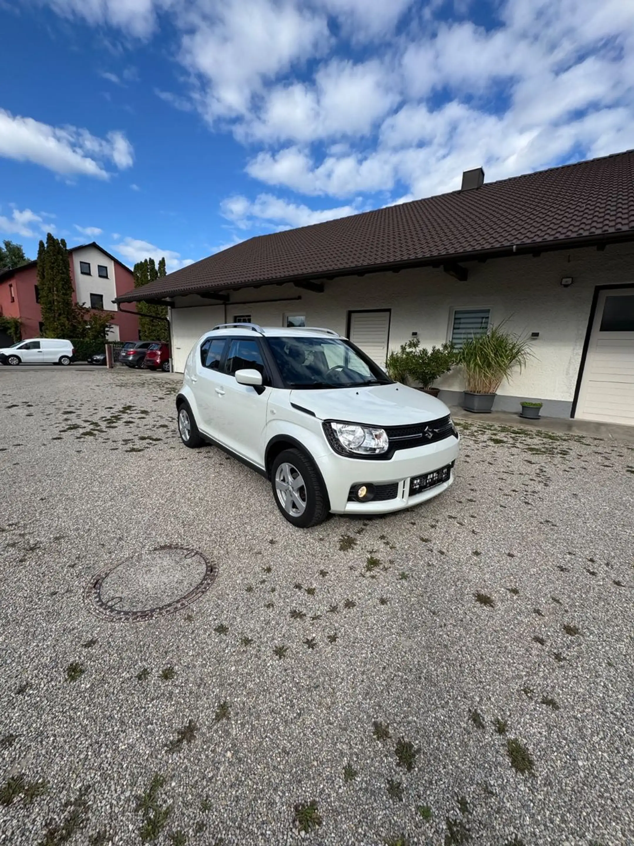 Suzuki Ignis Comfort Shine Automatik Navi Kamera — photo 4