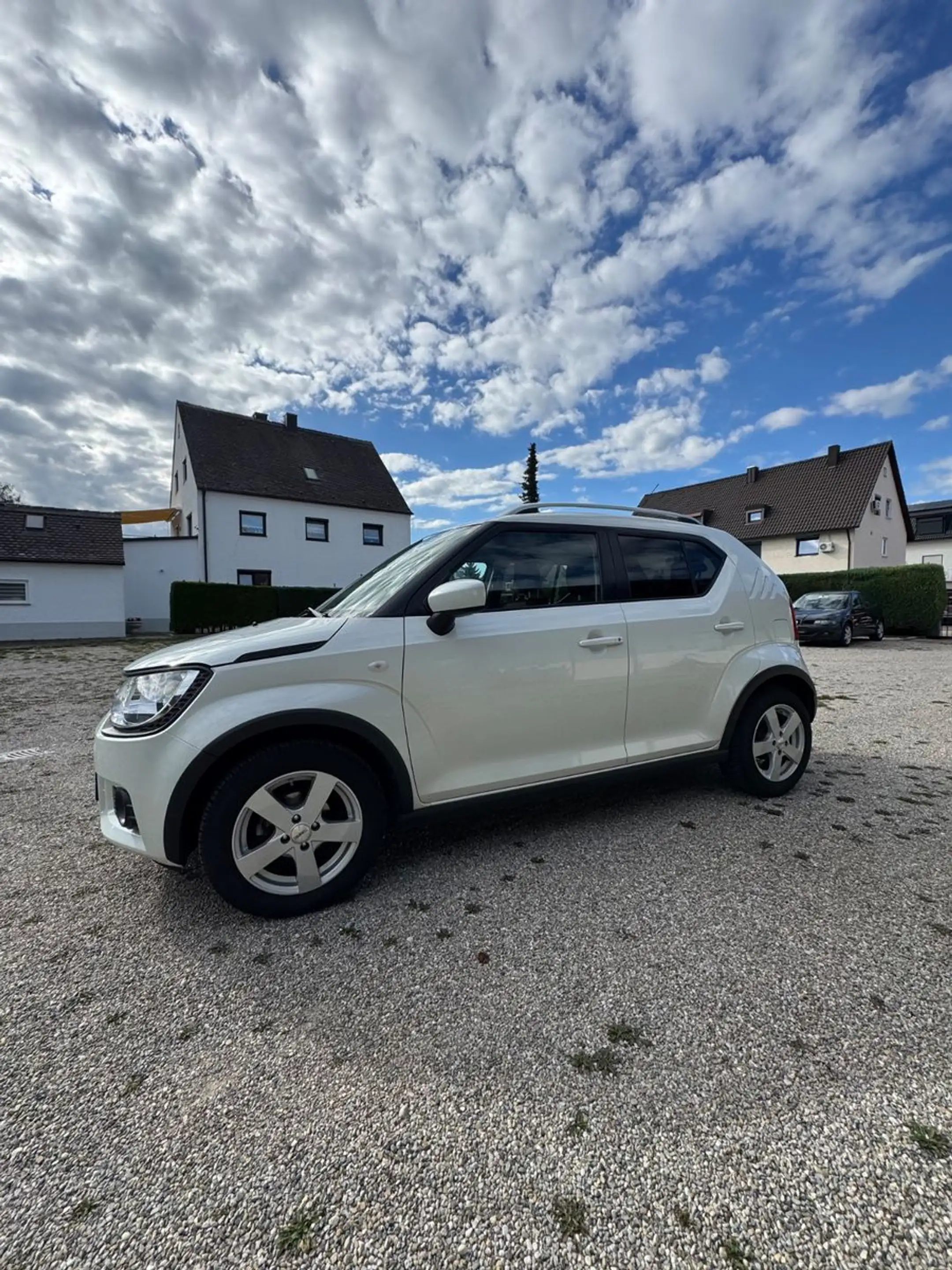 Suzuki Ignis Comfort Shine Automatik Navi Kamera — photo 12