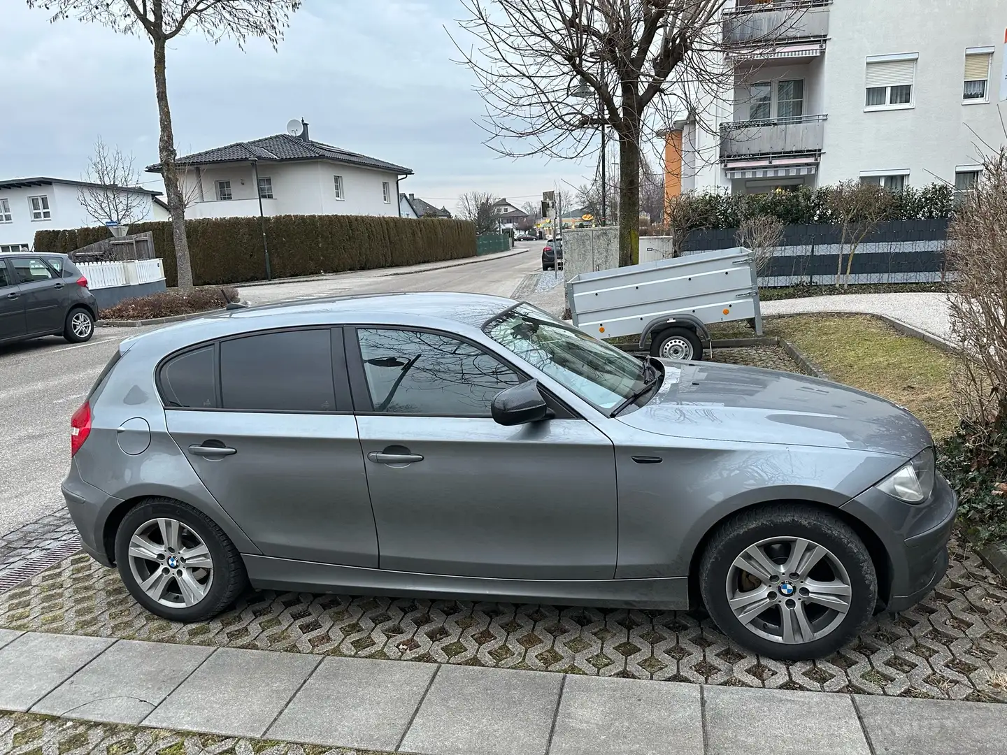 BMW 116 116d Advantage Österreich-Paket Grau - 1