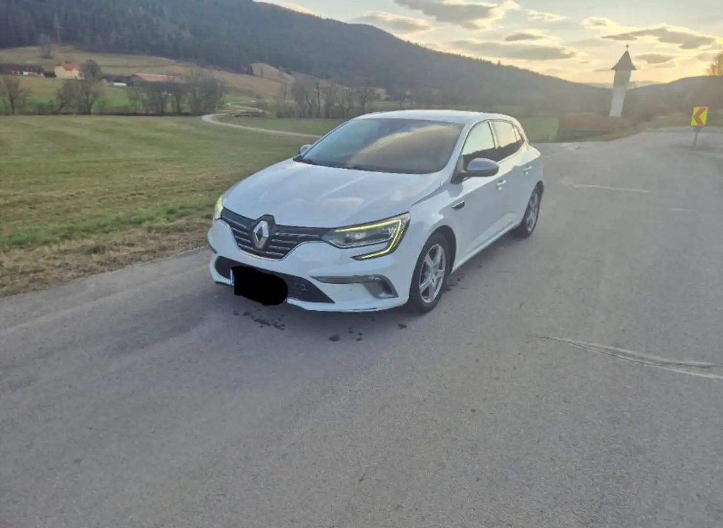 Renault Megane GT Line Bose Edition Limousine - 2