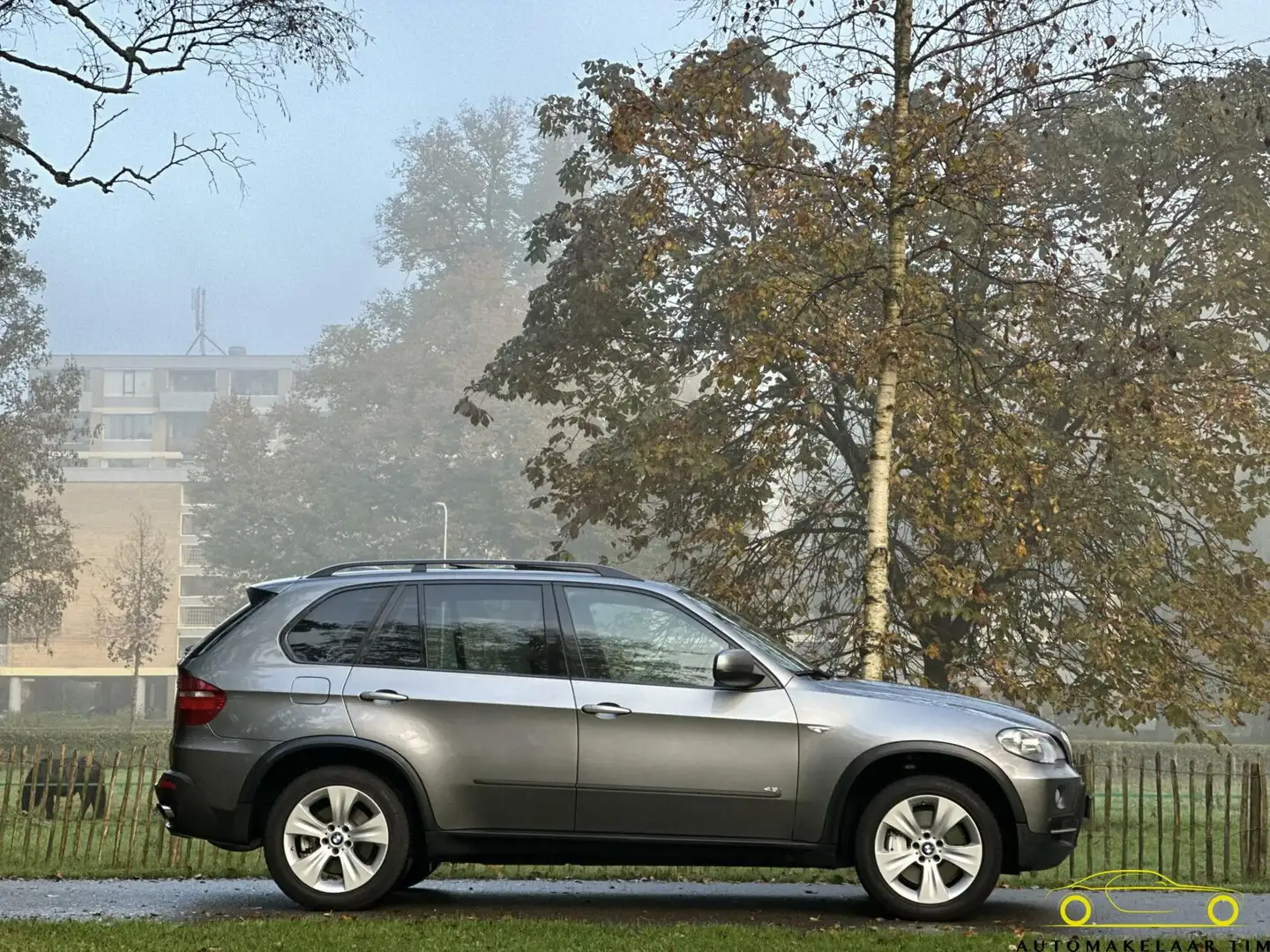 BMW X5 xDrive48i High Executive / 7 persoons / Youngtimer Grijs - 2