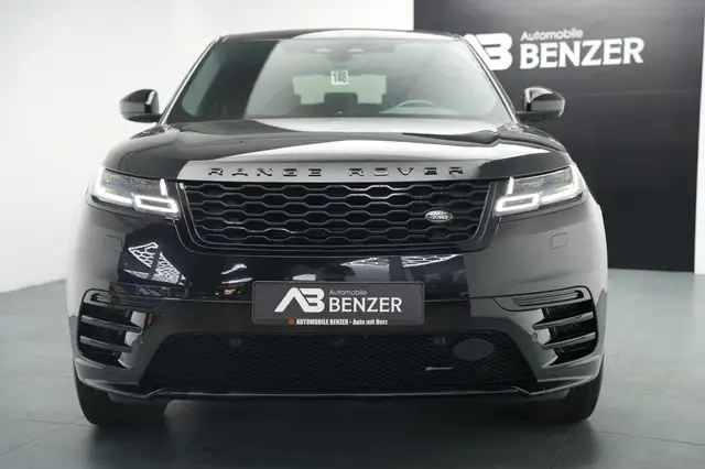 Land Rover Range Rover Velar view 2