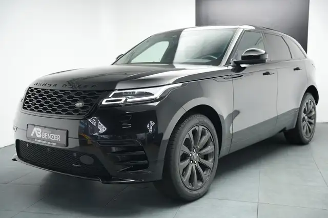 Land Rover Range Rover Velar view 4