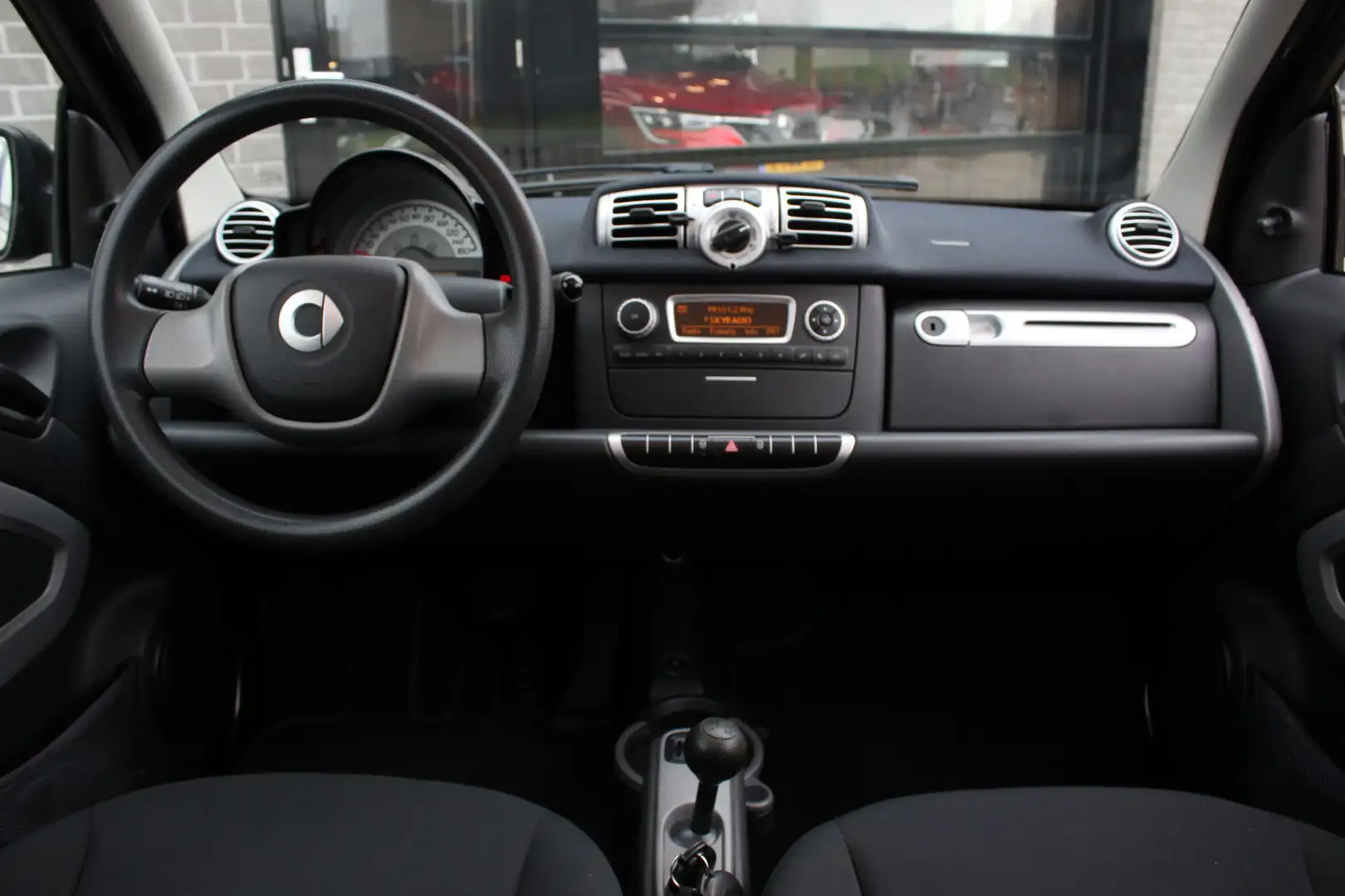 smart forTwo Coupé 1.0 mhd Pure / Panoramadak / Airco / N.A.P. Noir - 2