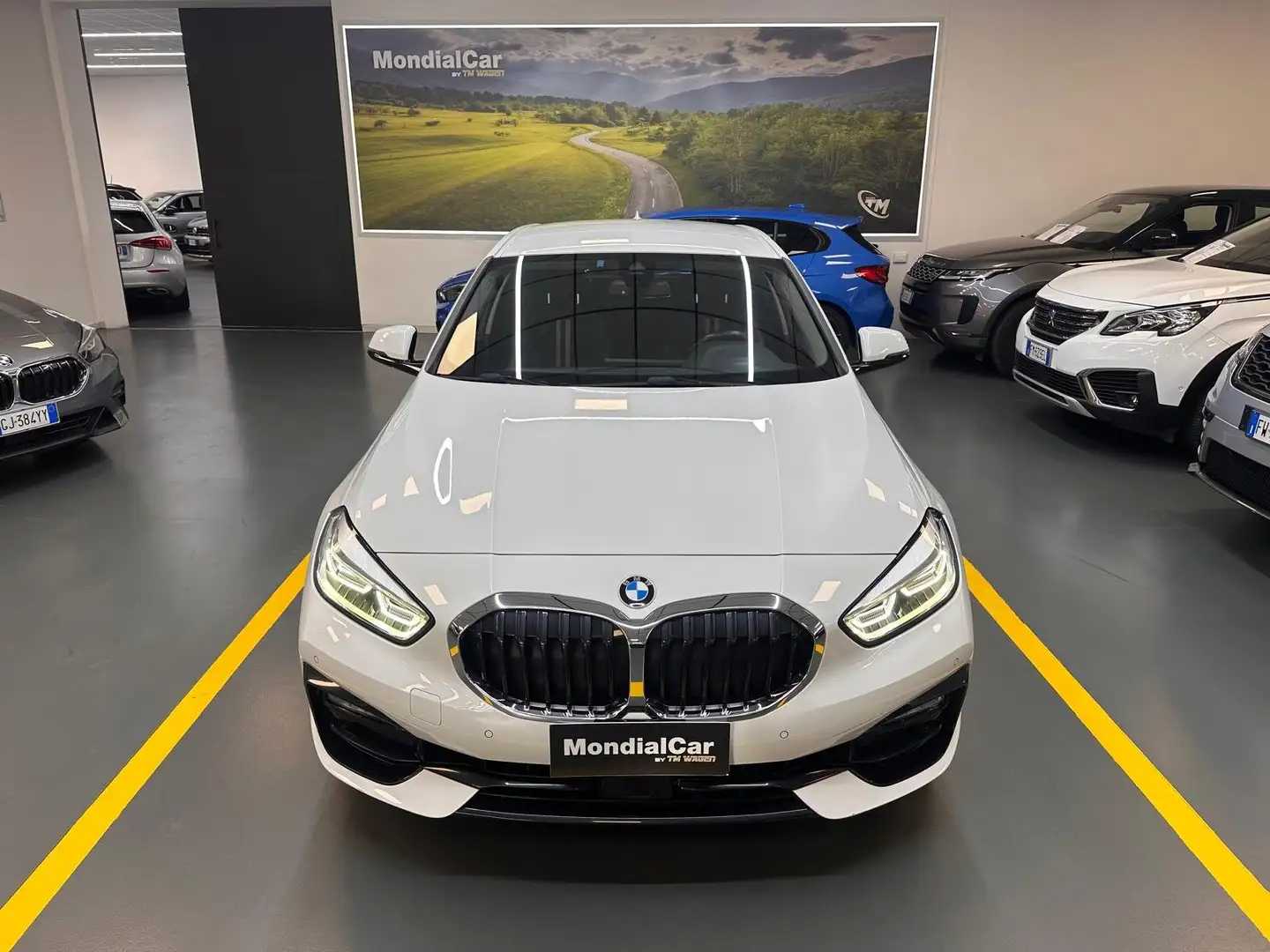 BMW 118 d Sport auto * TAGLIANDI UFFICIALI * Bianco - 2