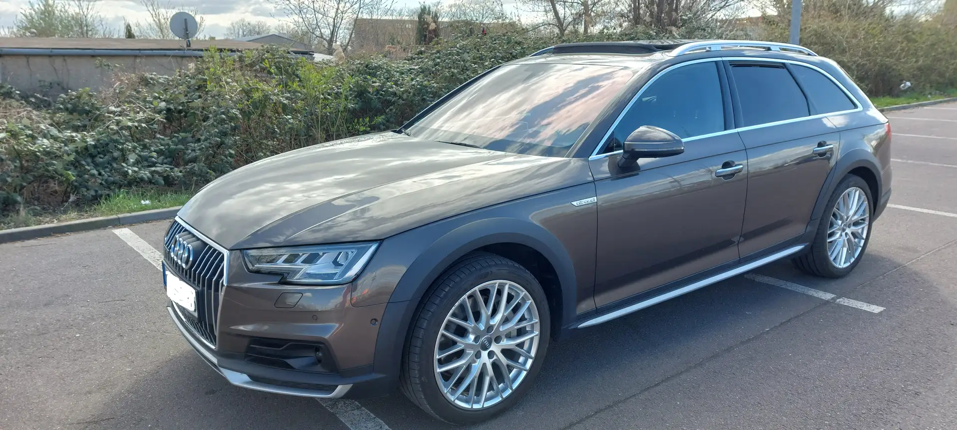 Audi A4 allroad A4 allroad quattro 2.0 TFSI S tronic Brun - 1