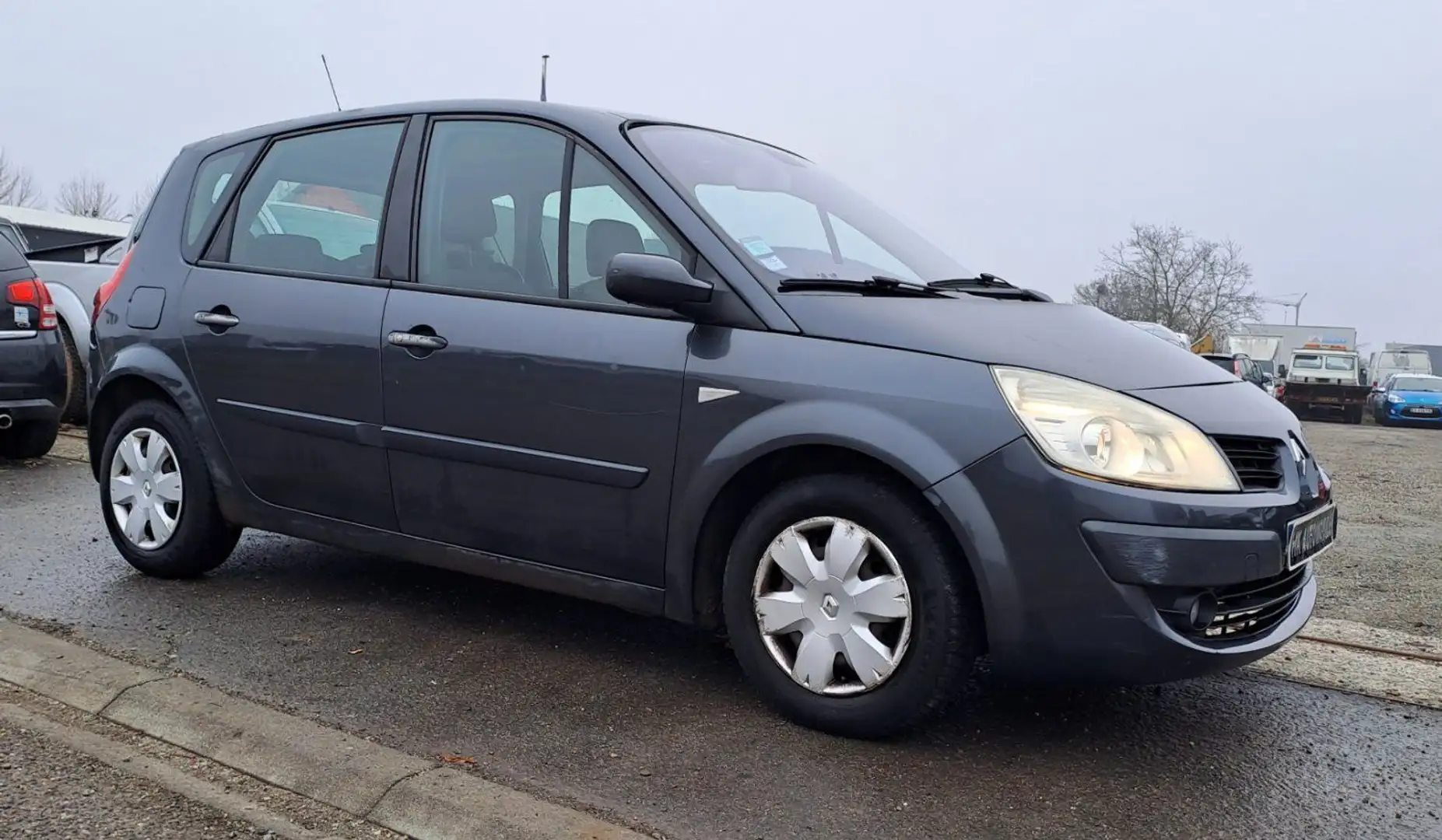Renault Scenic II 1.5 dCi 106 cv Gris - 2