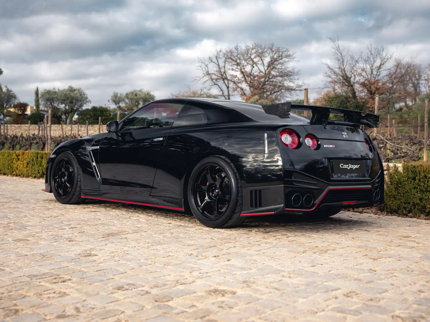 Nissan GT-R Nismo R35 Negro - 2