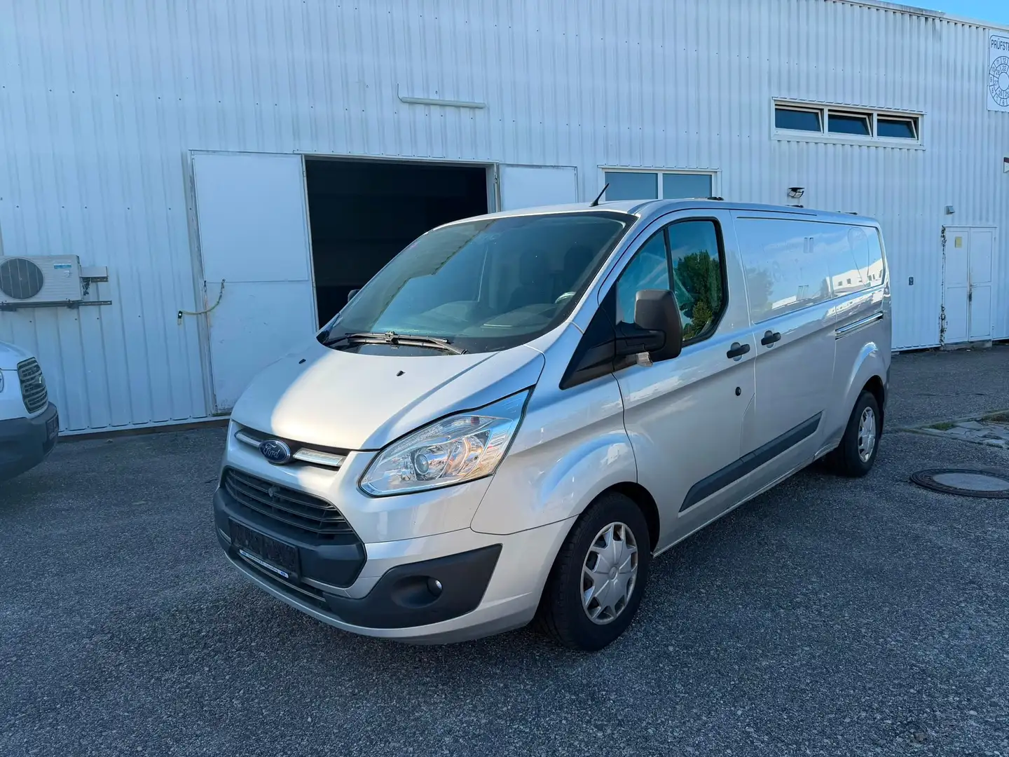 Ford Transit Custom Kasten 2,0 TDCi L2H1 290 *EXPORT/HÄNDLER* Grau - 2