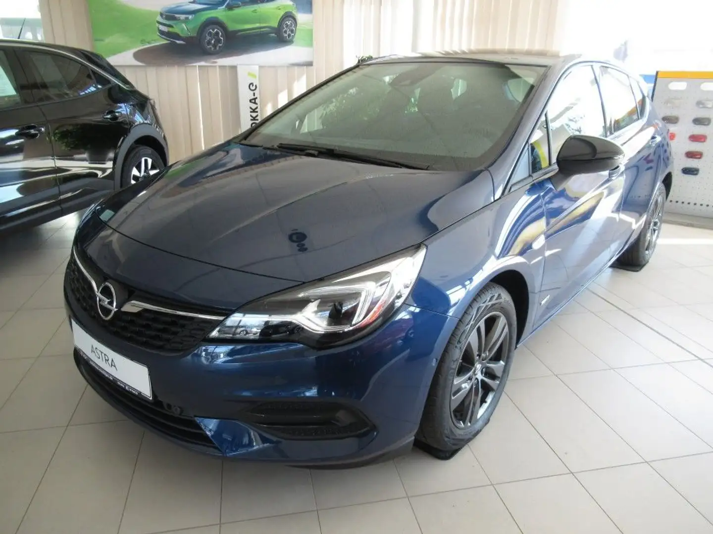 Opel Astra 1.2 Design&Tech LED-Matrix Navi Kamera Sitz-LR-Hzg Azul - 1