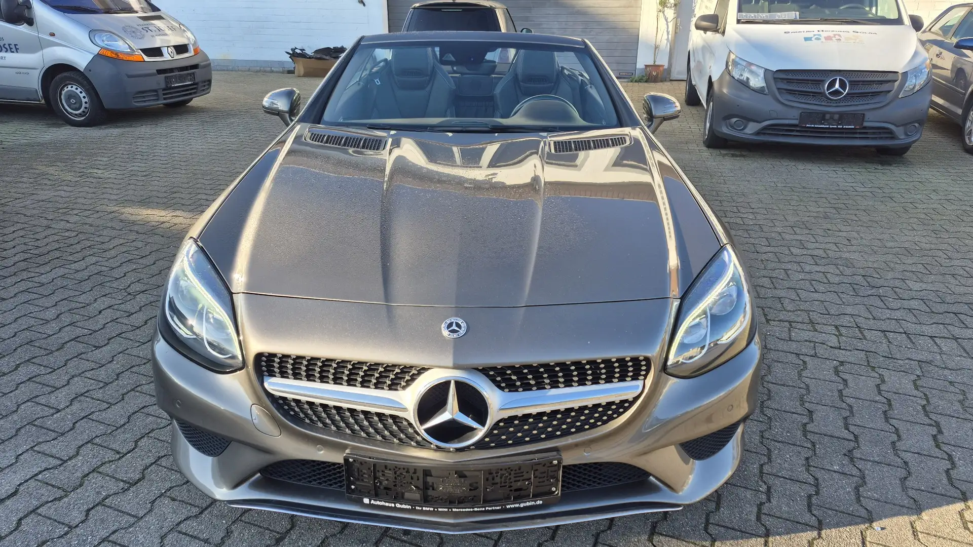 Mercedes-Benz SLC 180 SLC 9G-TRONIC AMBIENTENBELEUCHTUNG NAVI PANORAMA Grau - 2