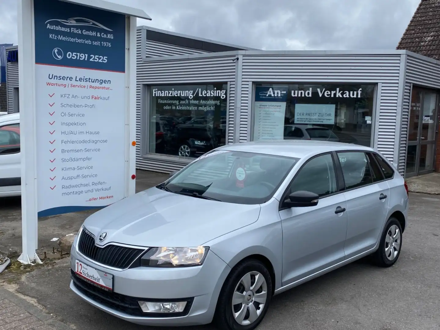 Skoda Rapid/Spaceback Spaceback Active/Klima/Allwetter/RDKS/ABS Срібний - 1